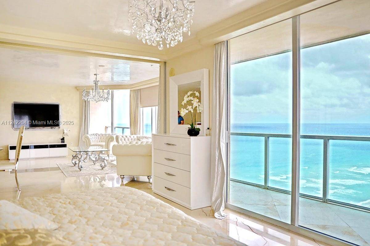 16699 Collins AveSunny Isles Beach - Condo/Co-Op/Seasonal,Condo condo unit 2508 - picture