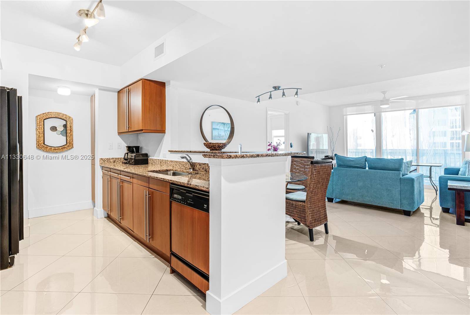 2080 S Ocean Dr,Hallandale Beach - Condo/Co-Op/Seasonal,Condo condo unit 1507. - picture