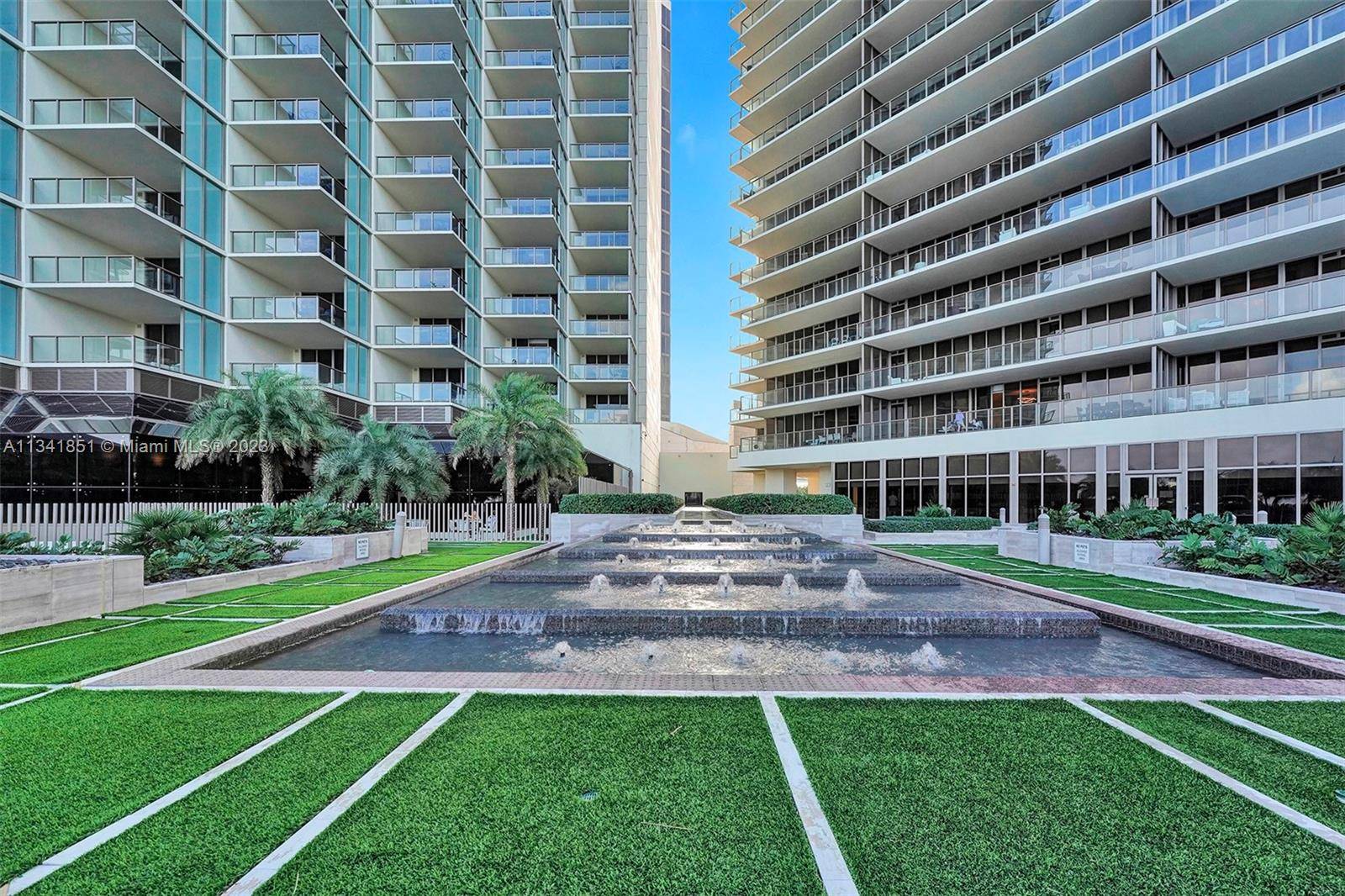 9703 Collins AveBal Harbour - Condo/Co-Op/Seasonal,Condo condo unit 2501 - picture