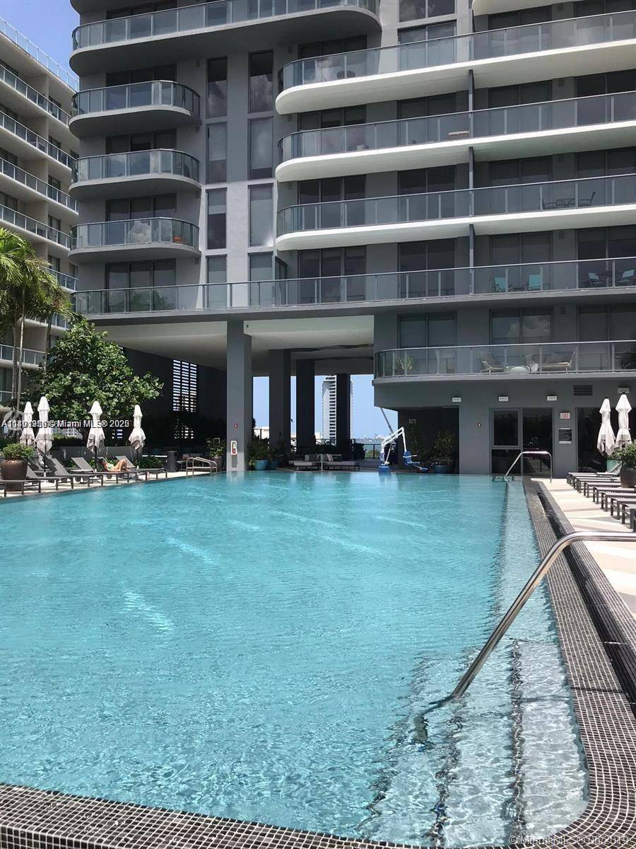 121 NE 34 StMiami - Condo/Co-Op/Annual,Condo condo unit 2215 - picture