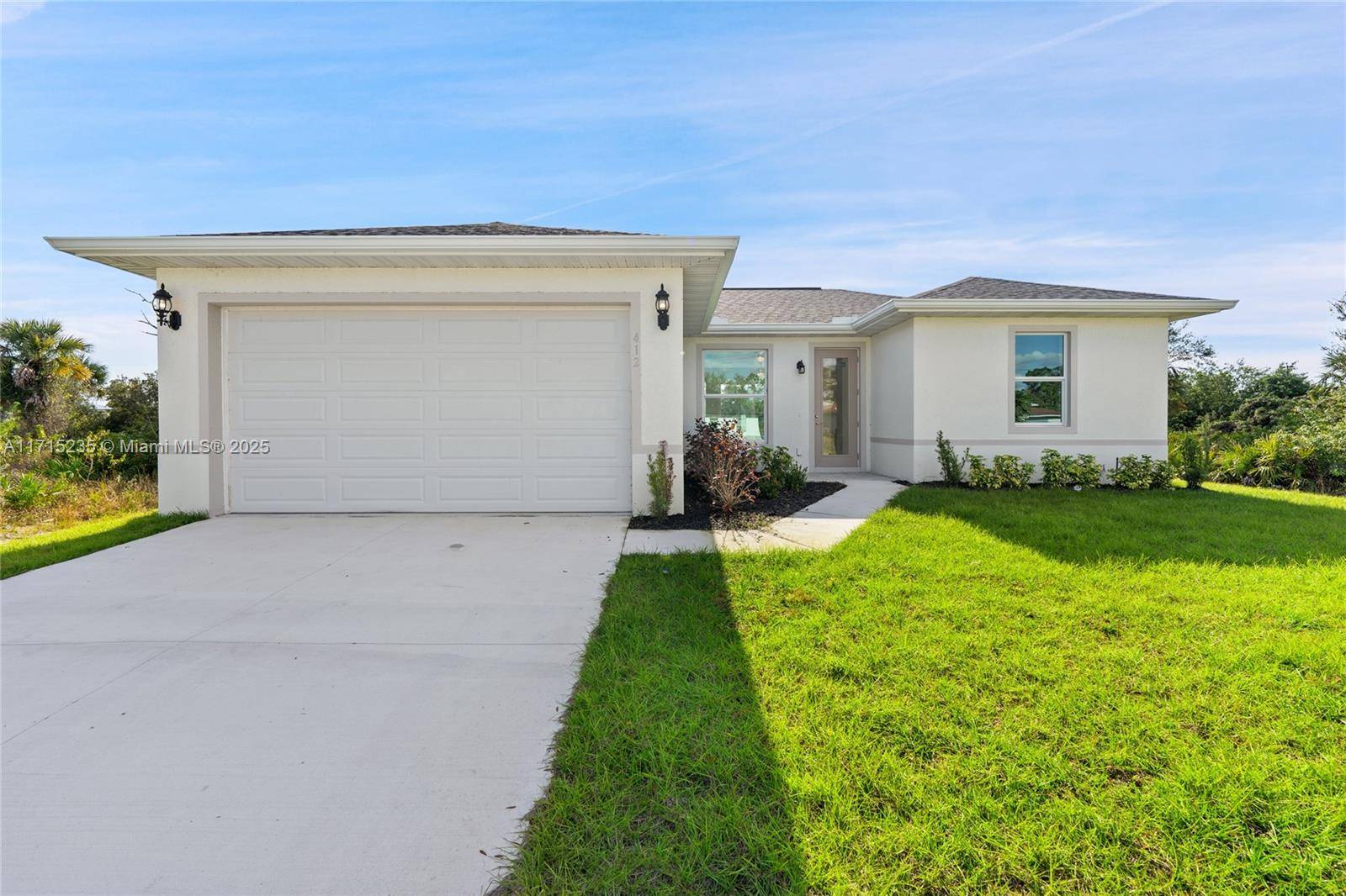 957 COMMODORE STLehigh Acres - picture