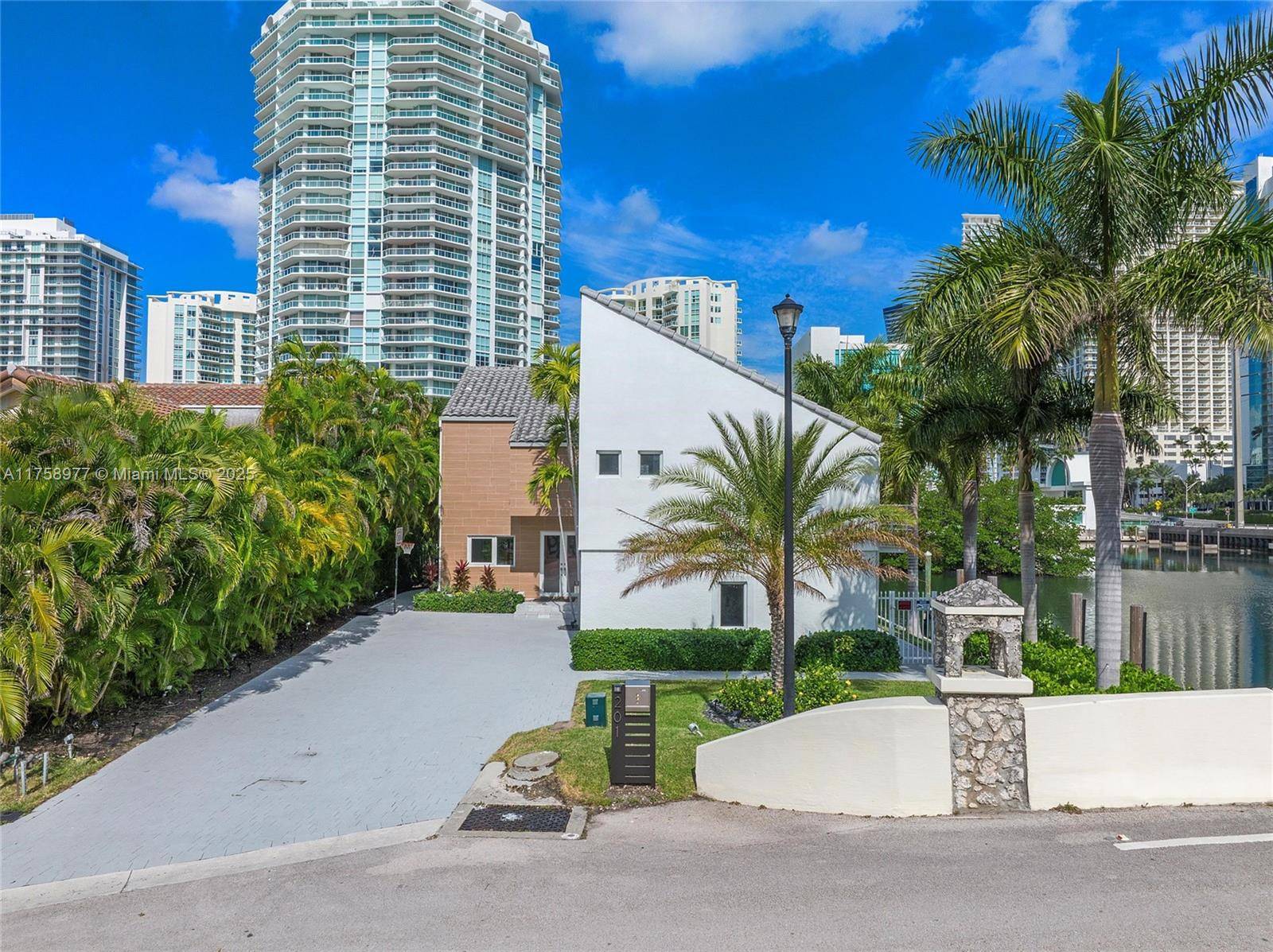 201 Atlantic AveSunny Isles Beach - picture
