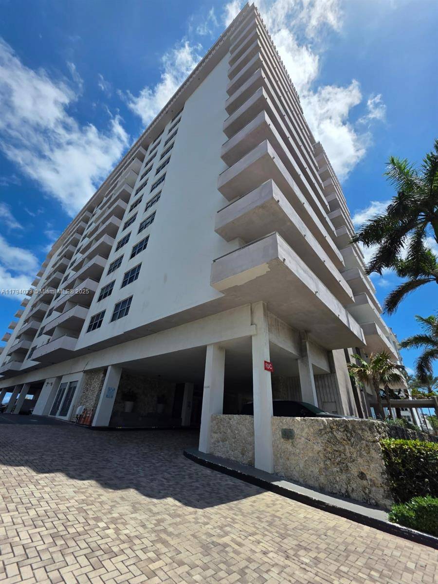 9225 Collins AveSurfside - Condo 5+ Stories,Condo condo unit 1409 - picture