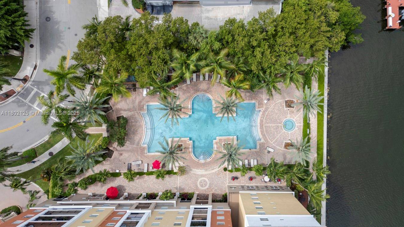 17100 N Bay RdSunny Isles Beach - Condo/Co-Op/Seasonal,Condo condo unit 1610 - picture