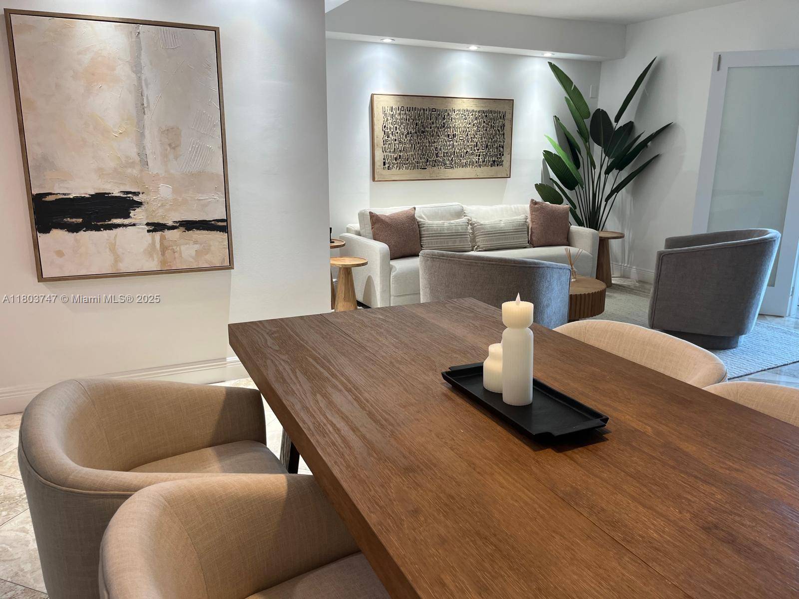 2301 Collins AveMiami Beach - Condo 5+ Stories,Condo condo unit 731 - picture