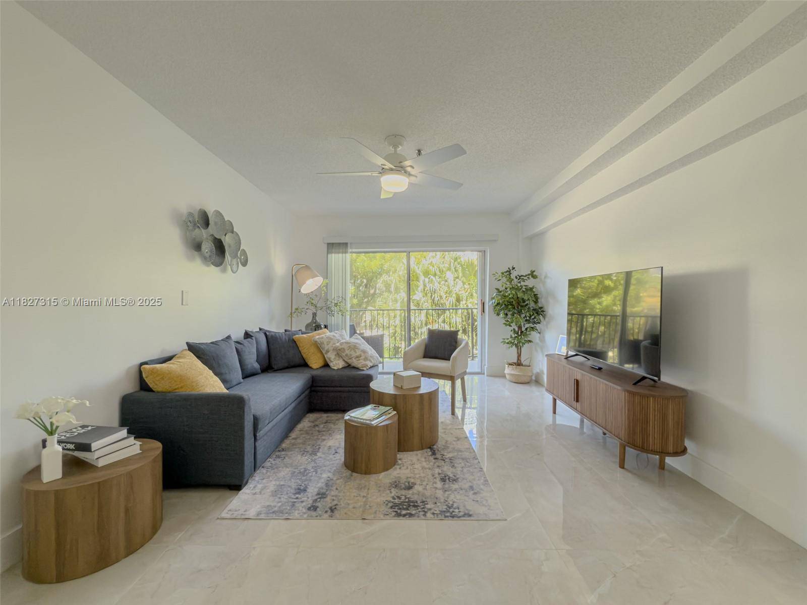 250 NE 181st DrSunny Isles Beach - Condo/Co-Op/Annual,Condo condo unit 107 - picture