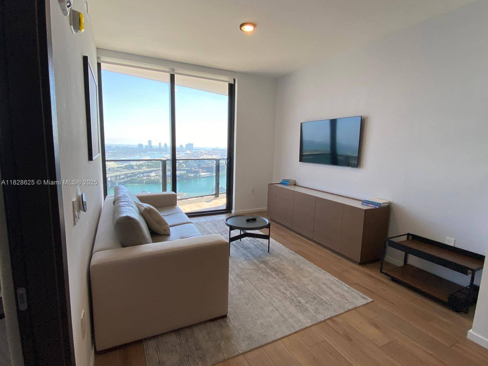 398 NE 5th StMiami - Condo/Co-Op/Annual,Condo condo unit 2910 - picture
