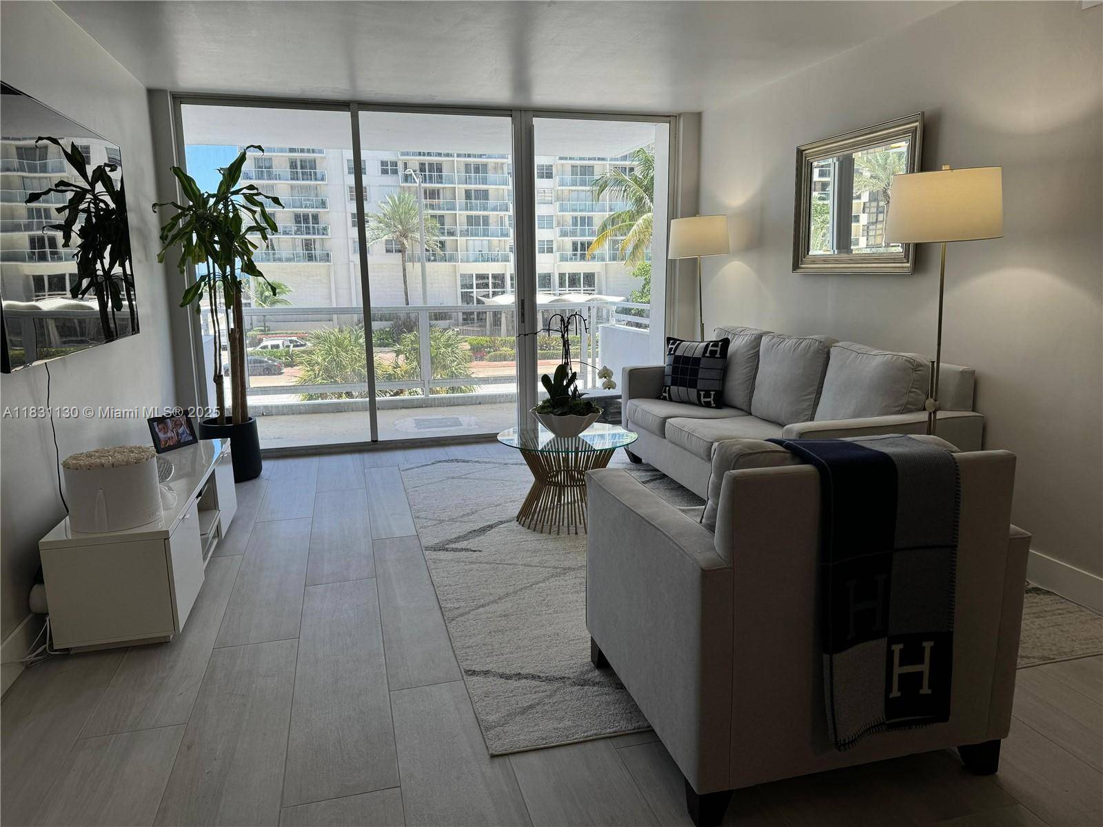 5700 Collins AveMiami Beach - Condo 5+ Stories,Condo condo unit 3C - picture