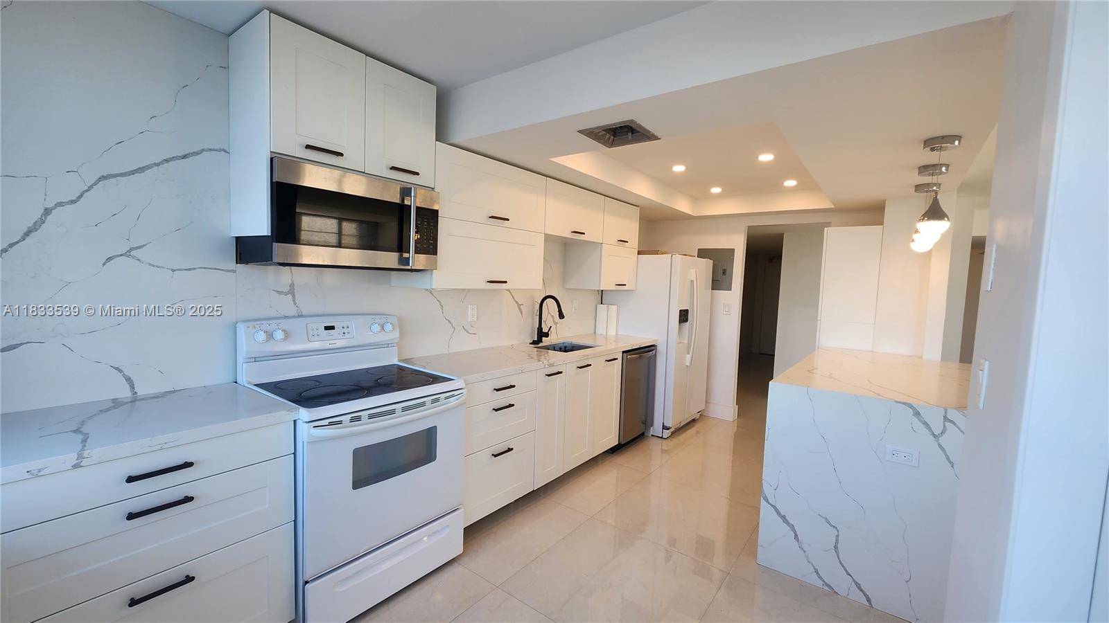 18051 Biscayne BlvdAventura - Condo 5+ Stories,Condo condo unit 1705 - picture