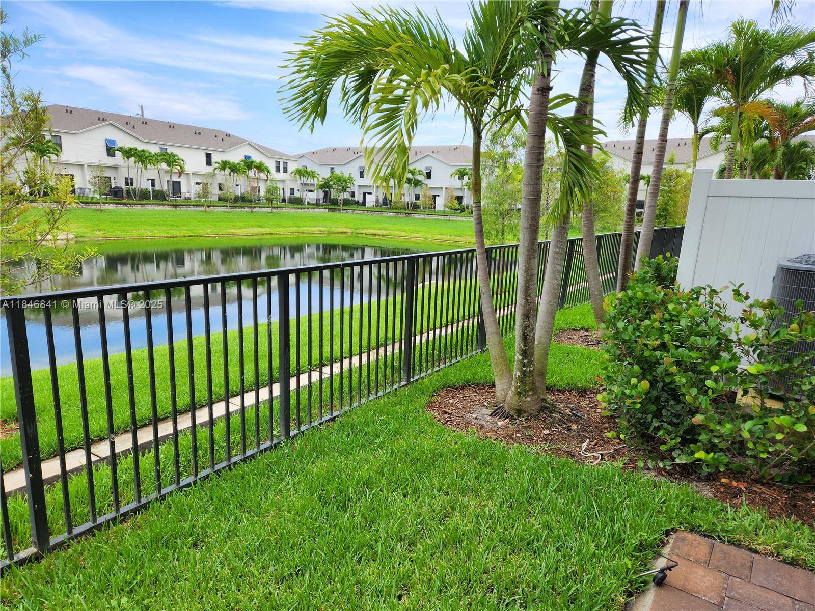 880 NW 3rd WayPompano Beach - Townhouse/Villa-Annual,Townhouse condo unit 880 - picture