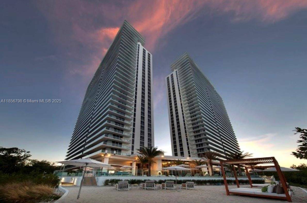 16385 Biscayne BlvdNorth Miami Beach - Condo/Co-Op/Seasonal,Condo condo unit 2720 - picture