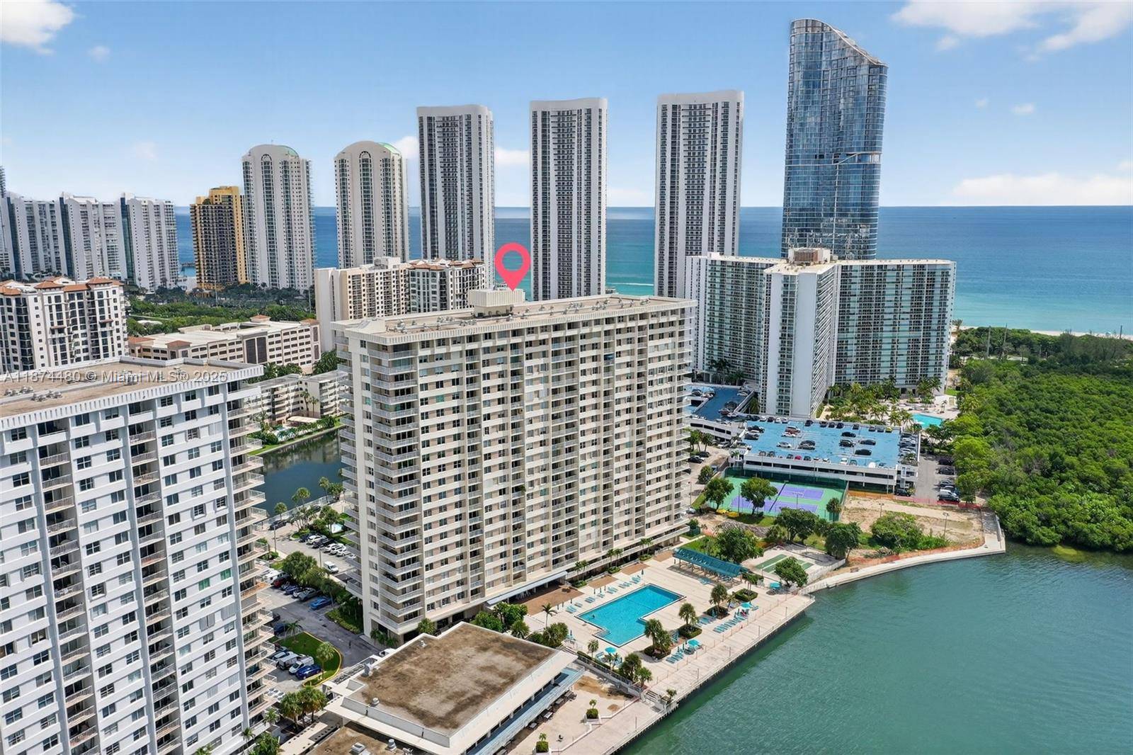 300 Bayview DrSunny Isles Beach - Condo 5+ Stories,Condo condo unit 1009 - picture