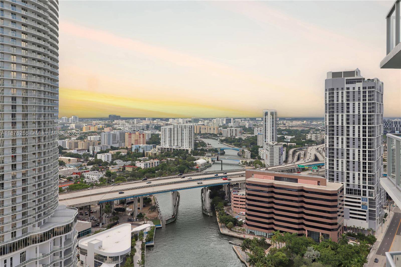 185 SW 7th StMiami - Condo 5+ Stories,Condo condo unit 2900 - picture