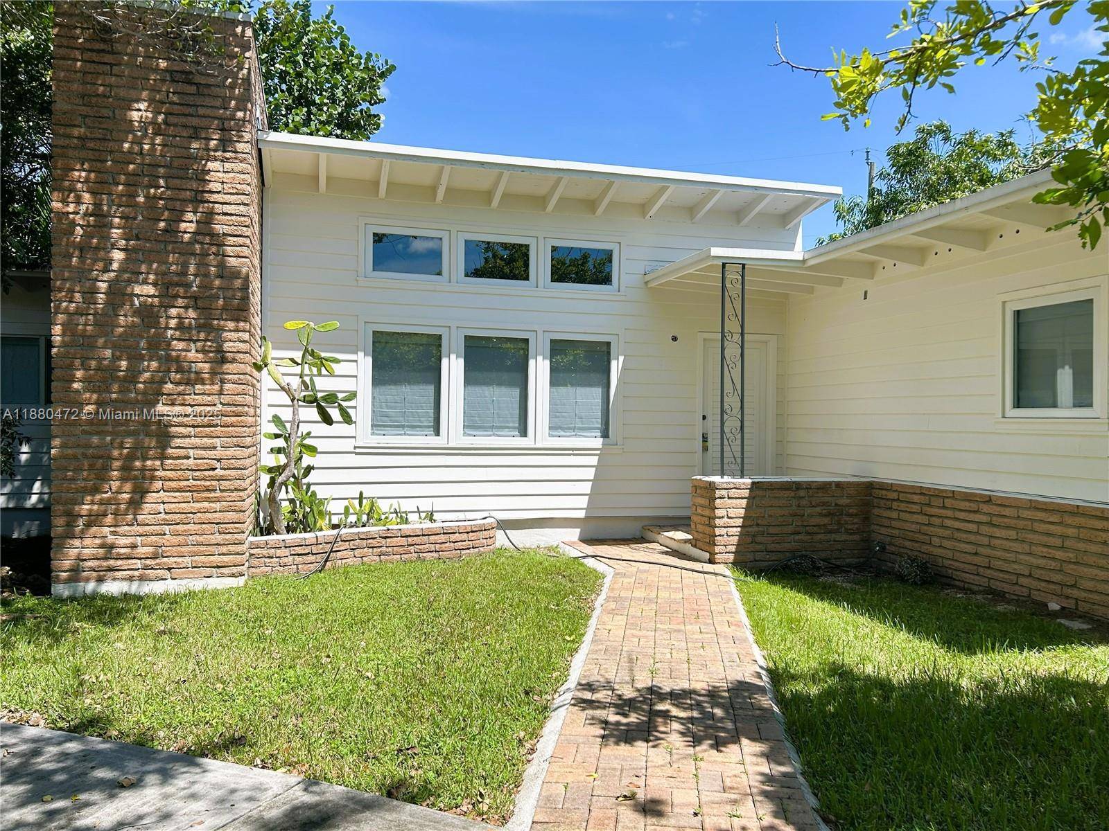 6395 SW 42nd TerSouth Miami - picture