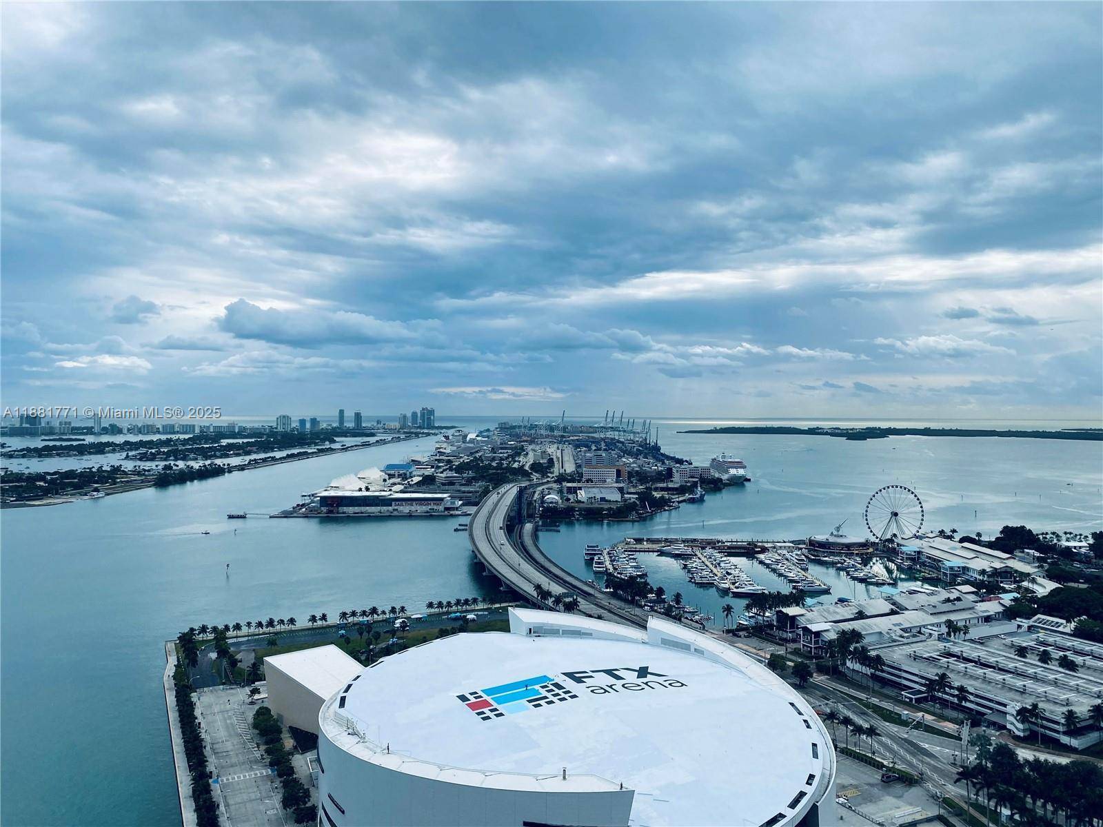 888 Biscayne BlvdMiami - Condo/Co-Op/Annual,Condo condo unit 3001 - picture