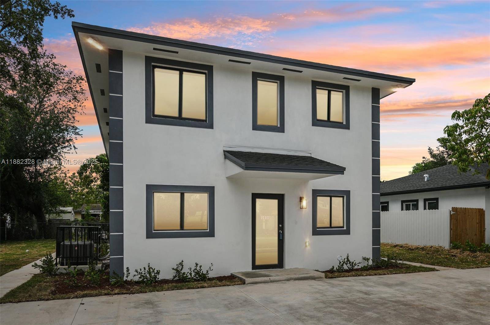 10344 NW 29th AveMiami - Duplex/Tri/Quad-Annual,Townhouse condo unit 10344 - picture
