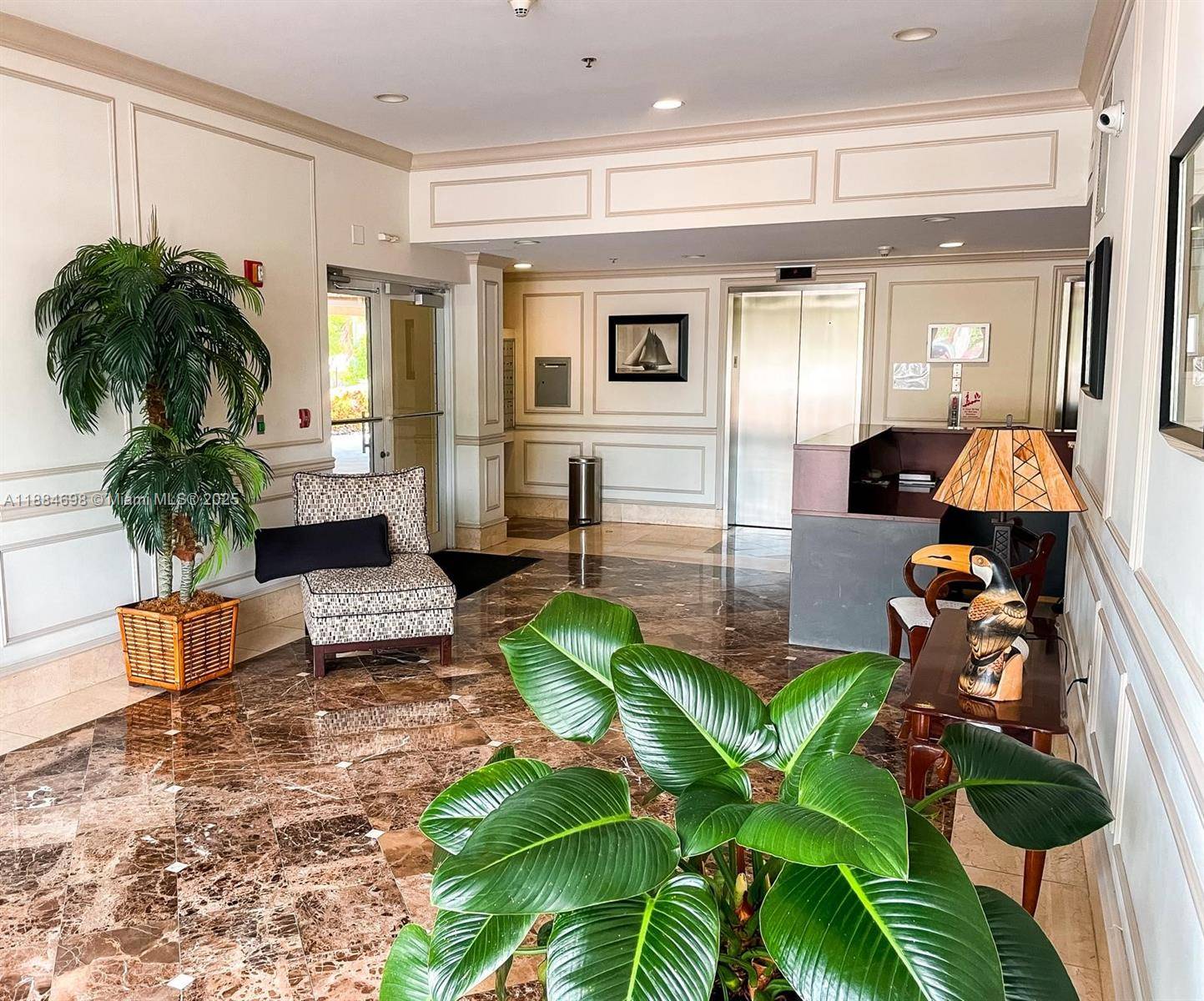 2501 Douglas RdMiami - Condo/Co-Op/Annual,Apartment condo unit 306 - picture