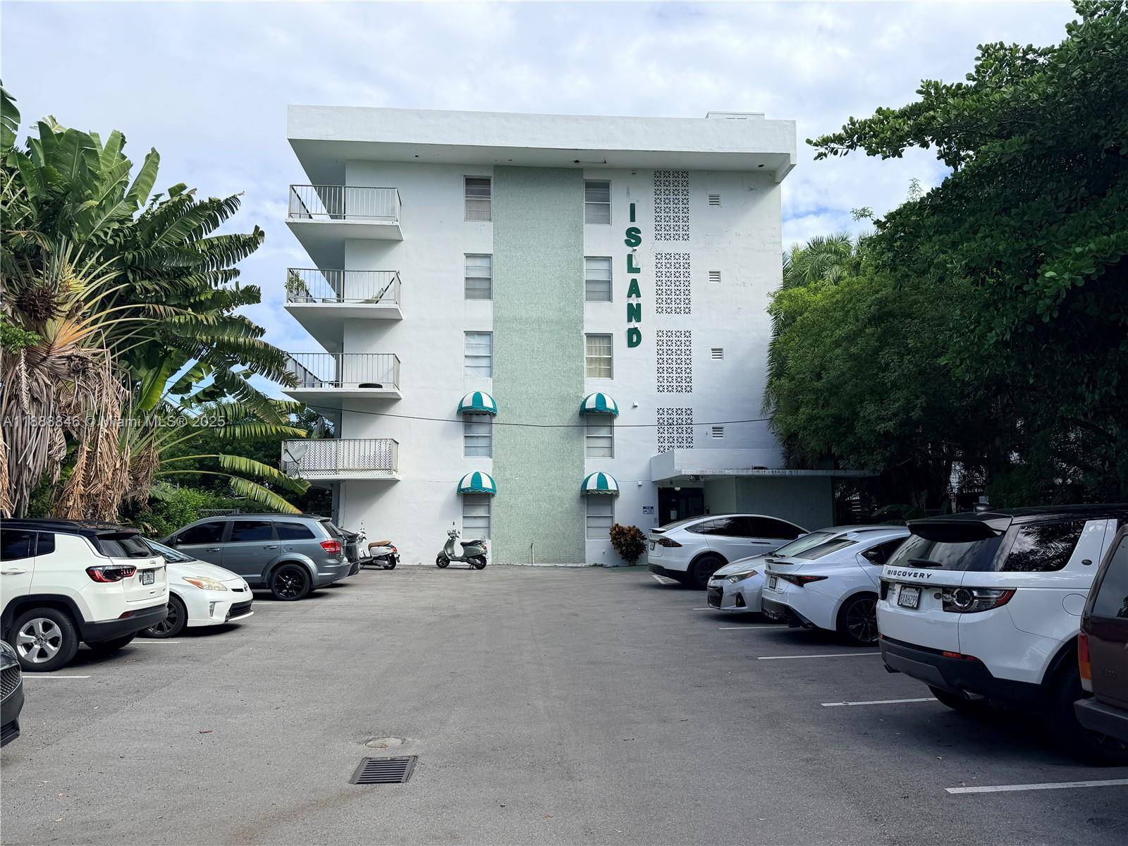 36 Island AveMiami Beach - Apartments-Annual,Apartment condo unit 12 - picture