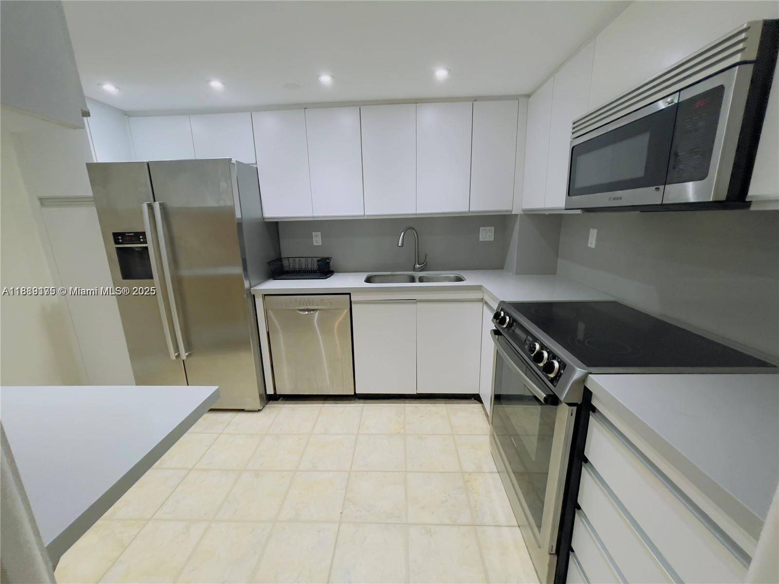 2000 TowersideMiami - Condo 5+ Stories,Condo condo unit 309 - picture