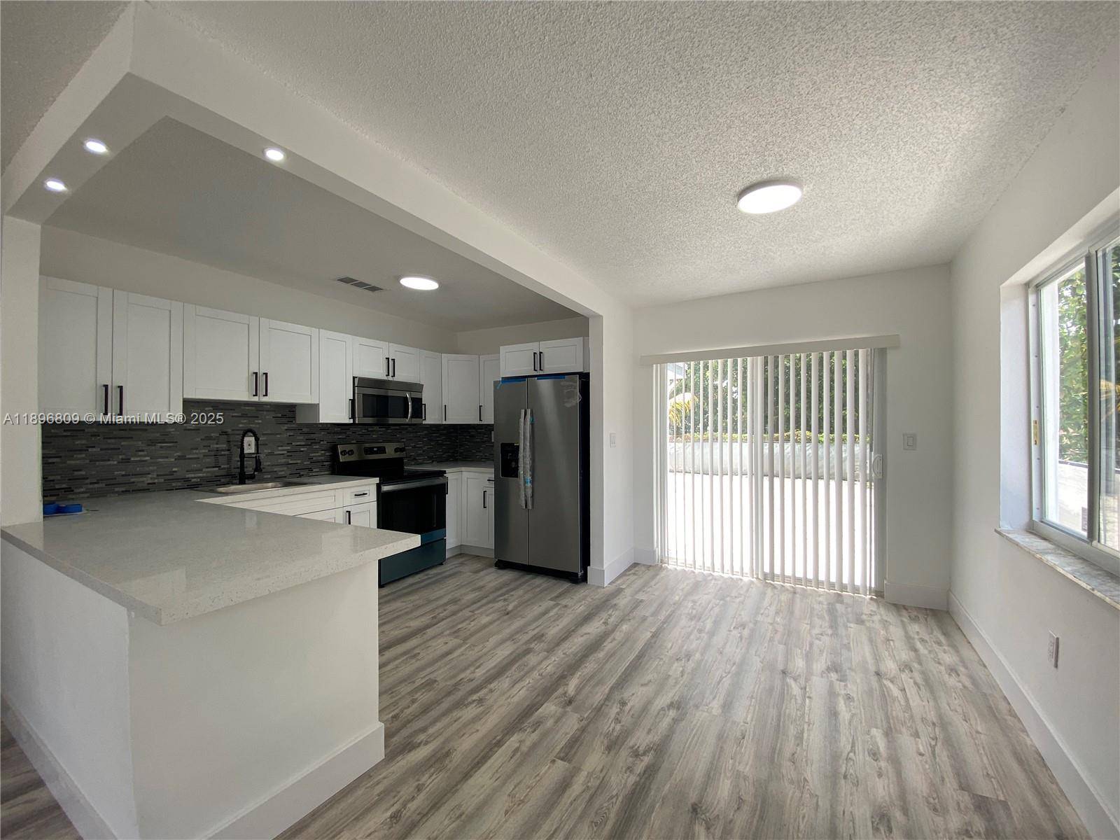 46 NW 44th StMiami - Duplex/Tri/Quad-Annual,Multi Family condo unit 46 - picture