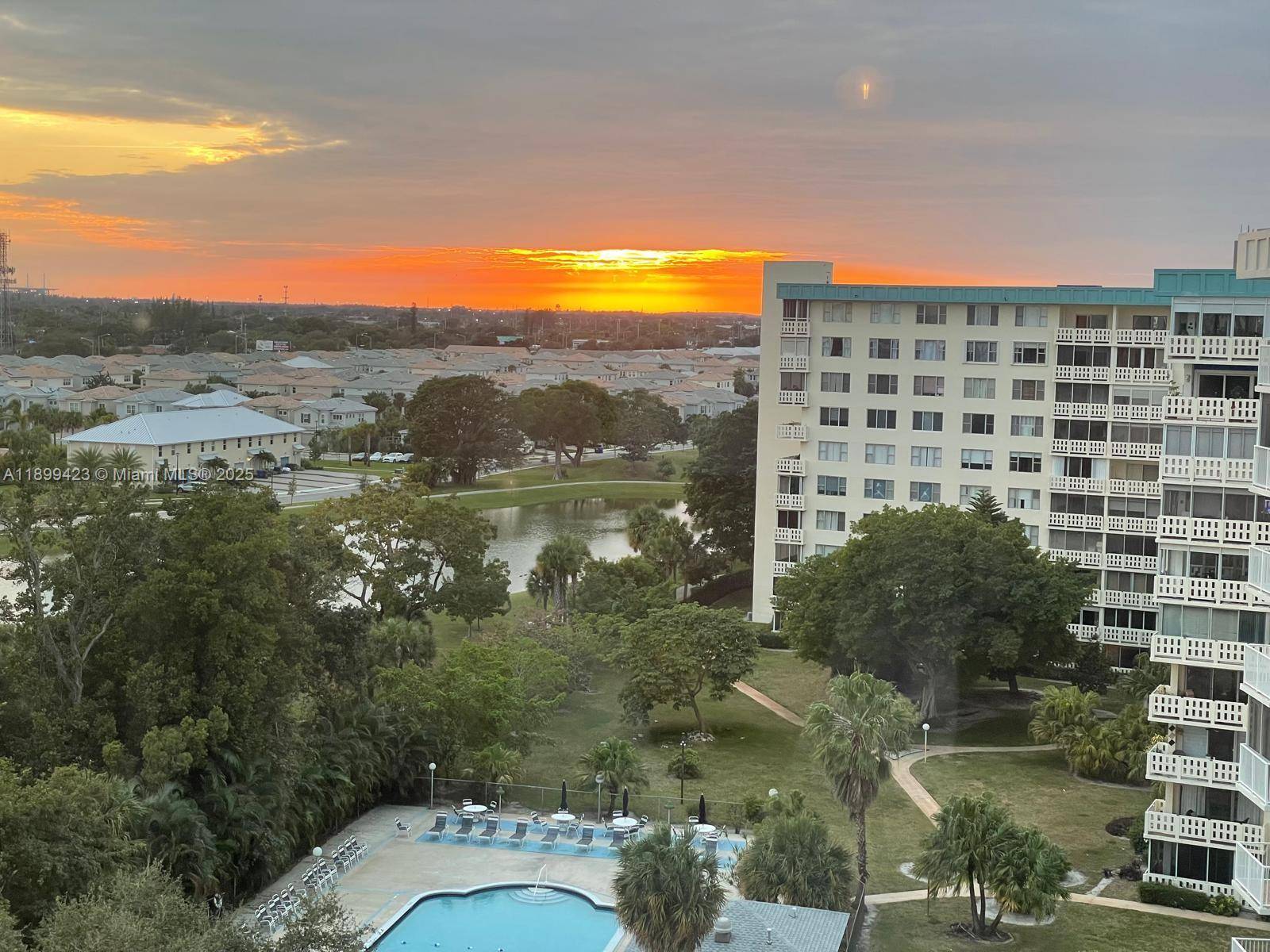4200 Hillcrest DrHollywood - Condo 5+ Stories,Condo condo unit 1015 - picture