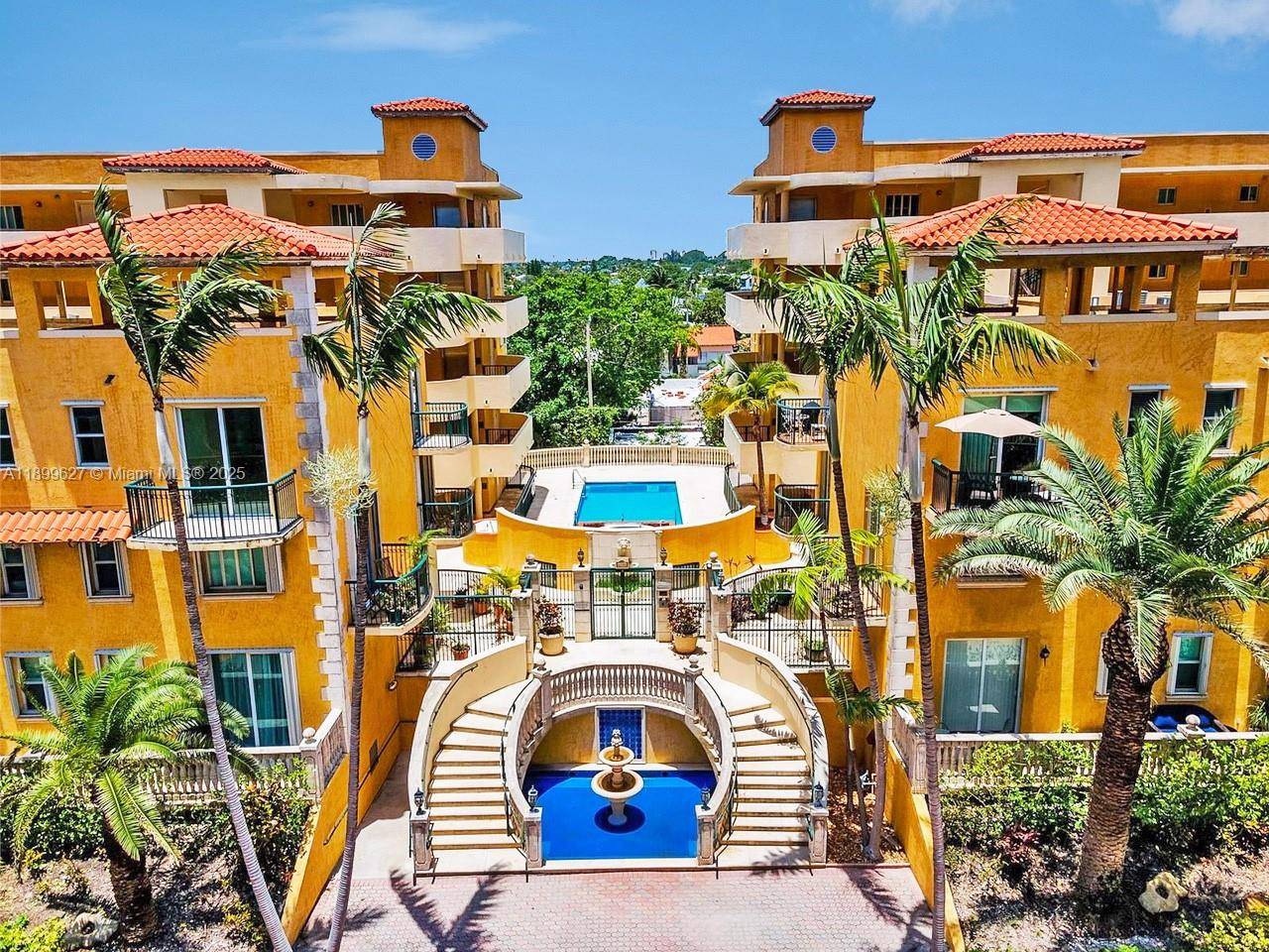 8888 Collins AveSurfside - Condo/Co-Op/Annual,Condo condo unit 113 - picture