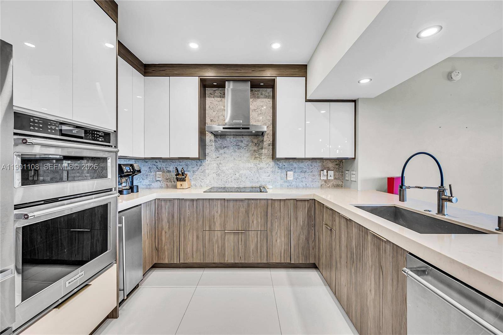 19900 E Country Club DrAventura - Condo/Co-Op/Annual,Condo condo unit 1003 - picture