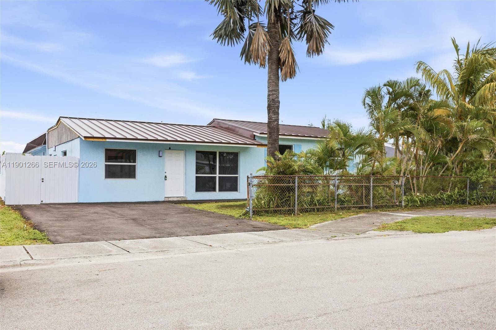2280 SW 43rd AveFort Lauderdale - Single Family-Annual,House condo unit 1 - picture