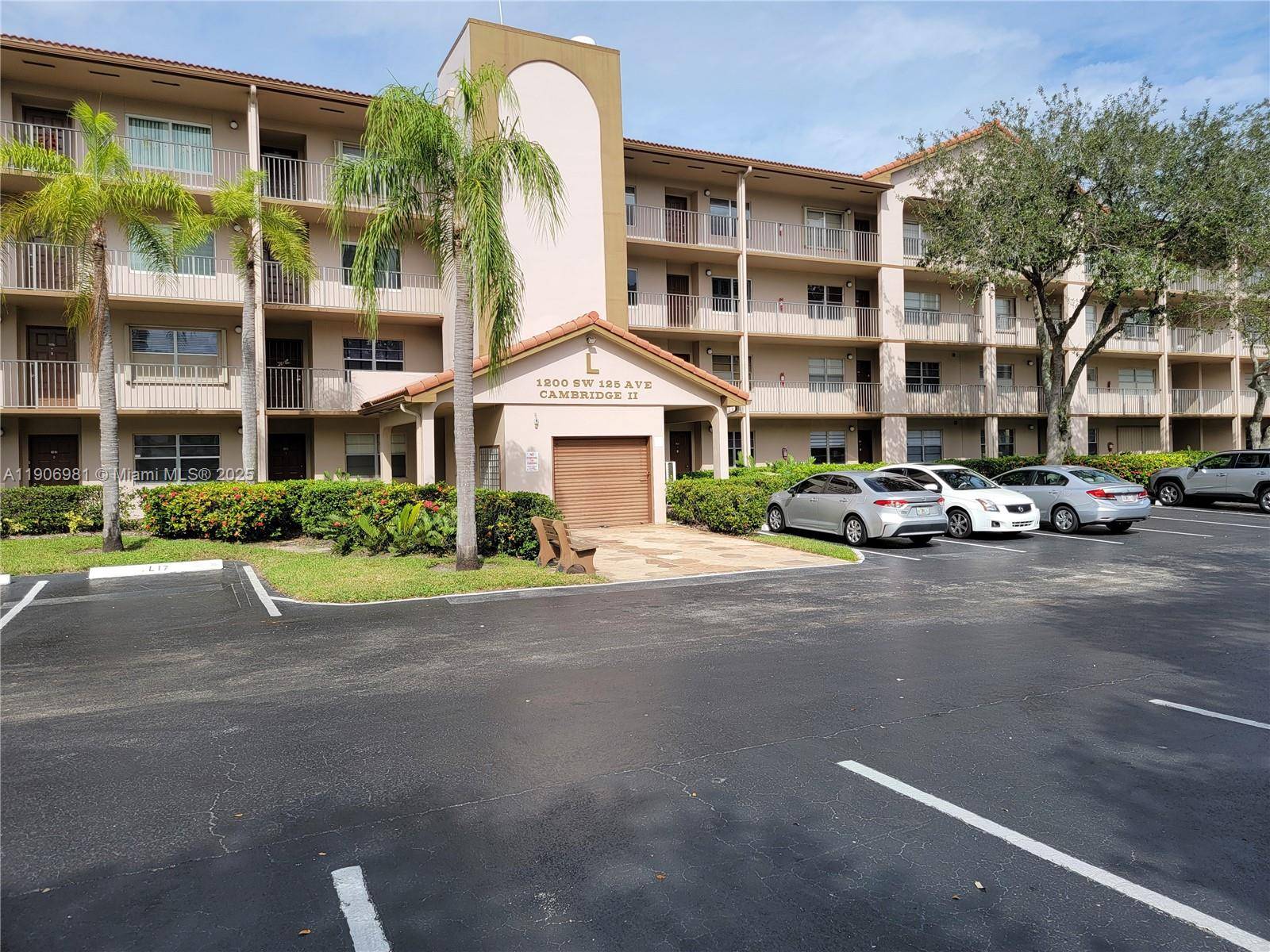 1200 SW 125th AvePembroke Pines - Condo 1-4 Stories,Condo condo unit 211L - picture