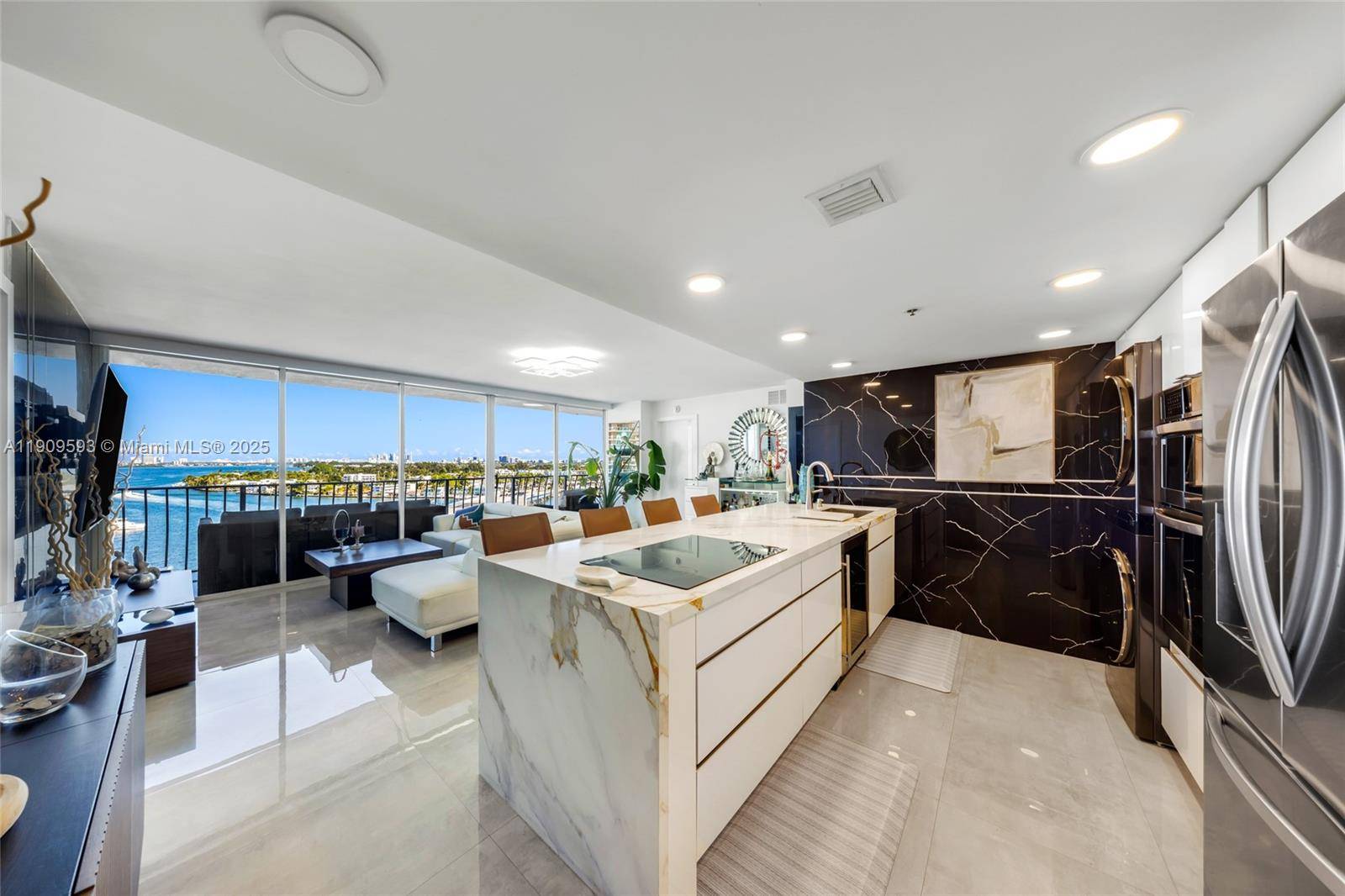 7601 E Treasure DrNorth Bay Village - Condo 5+ Stories,Condo condo unit 1216 - picture