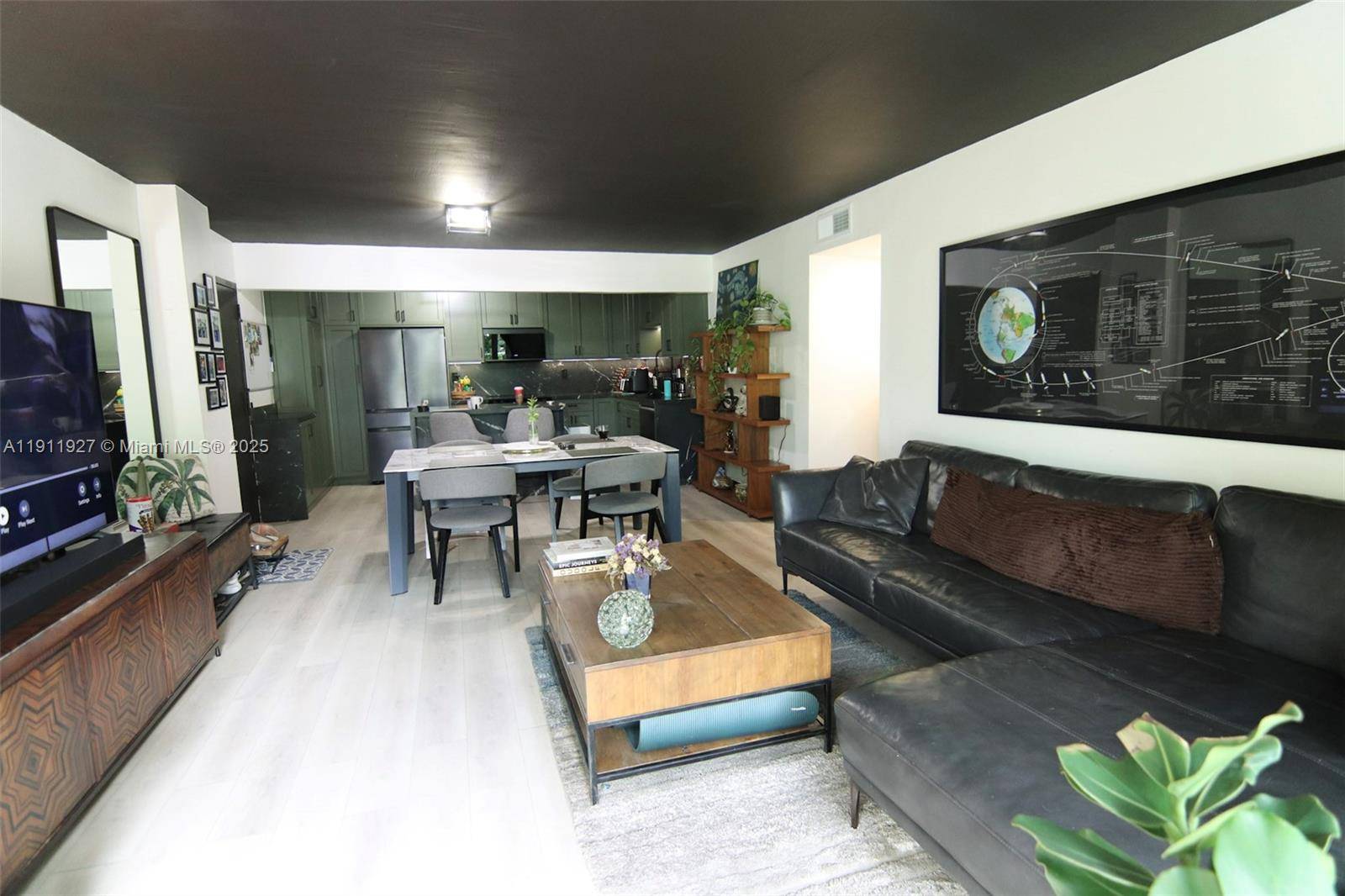 6801 Indian Creek DrMiami Beach - Condo/Co-Op/Annual,Apartment condo unit 201 - picture