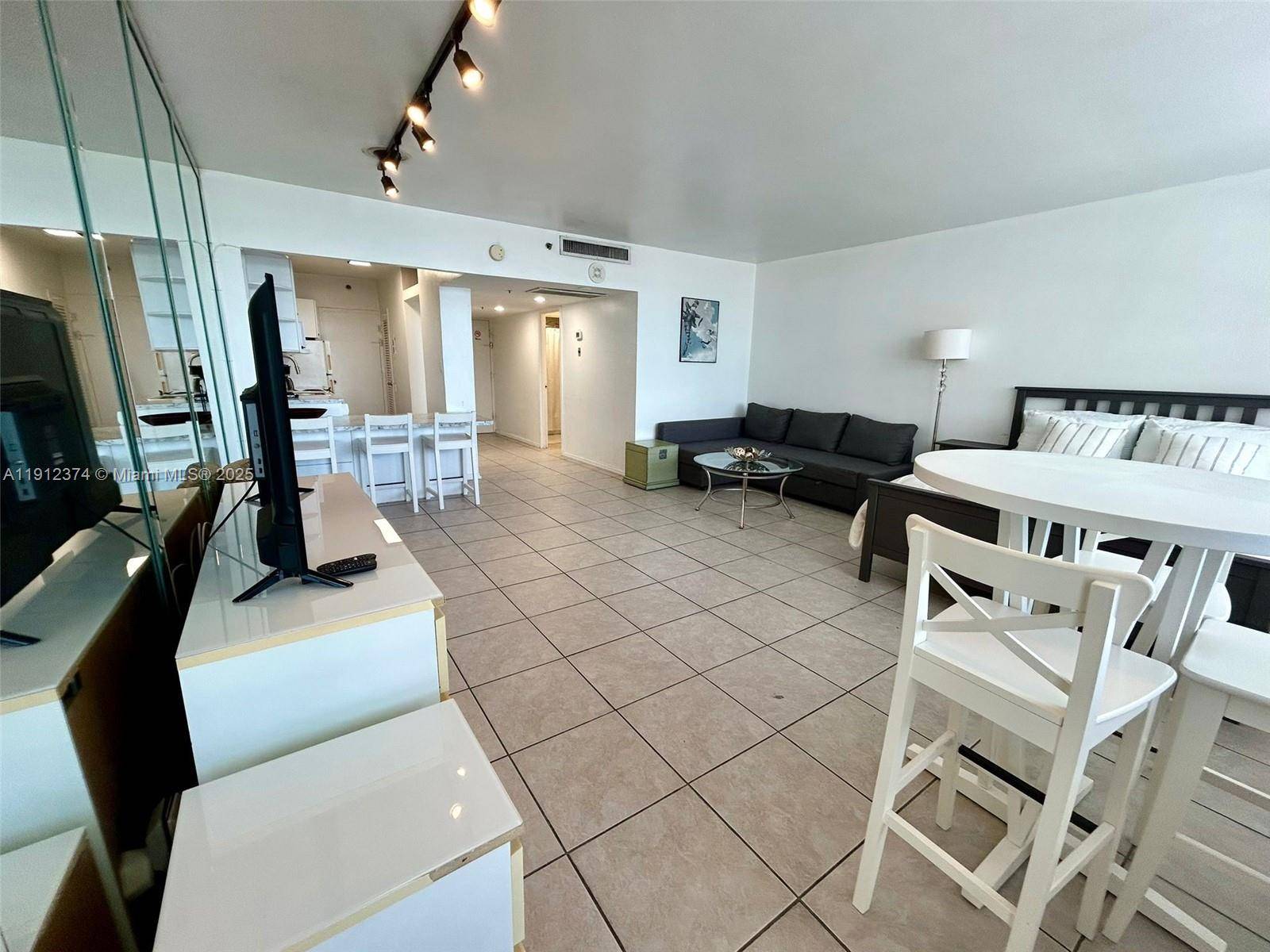 100 Lincoln RdMiami Beach - Condo 5+ Stories,Condo condo unit 1220 - picture