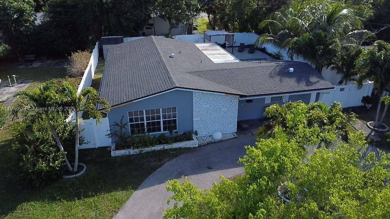 4420 NW 30th CtLauderdale Lakes - picture