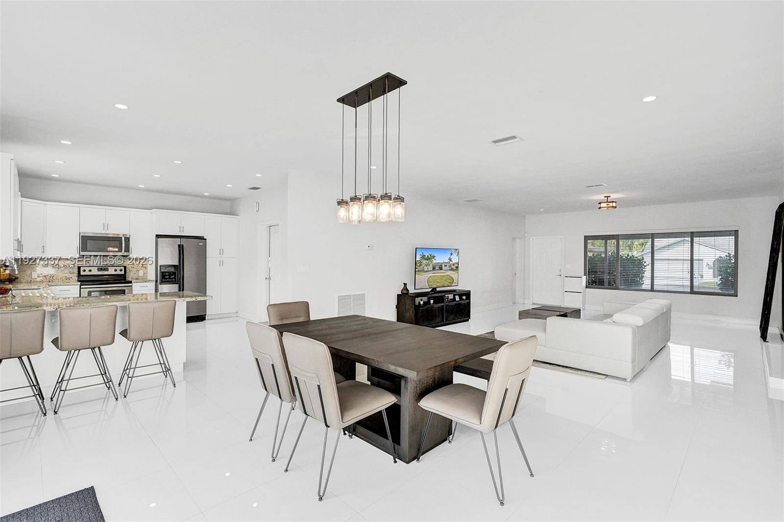 1102 Meadowlark AveMiami Springs - picture