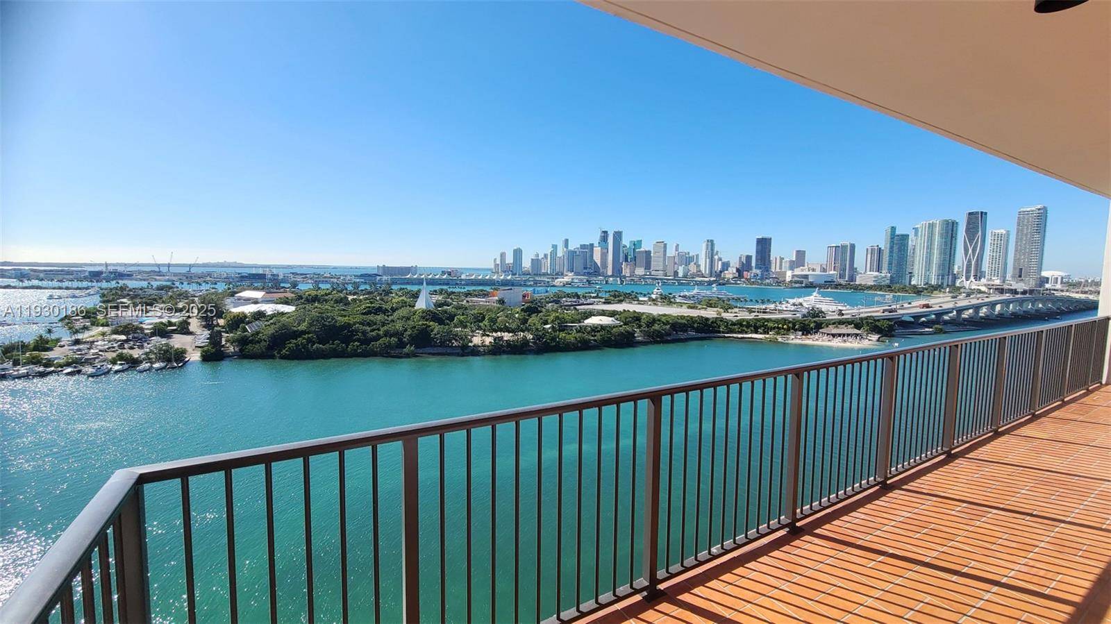 1000 Venetian WayMiami Beach - Condo/Co-Op/Annual,Condo condo unit 1502 - picture