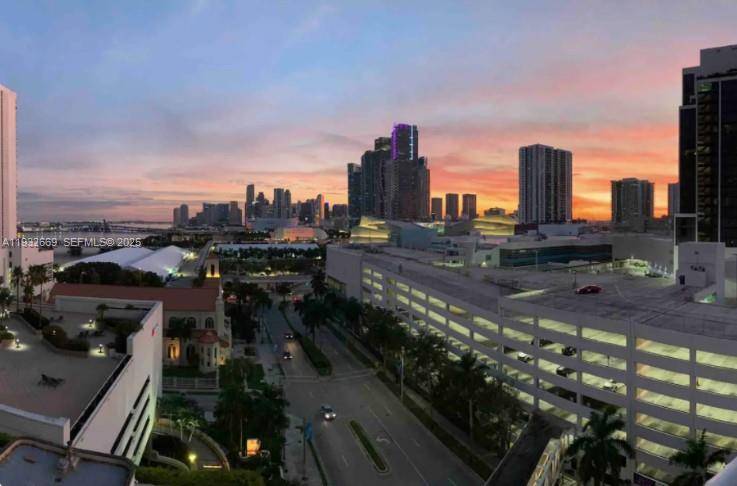 1717 N Bayshore DrMiami - Condo/Co-Op/Seasonal,Condo condo unit A-1652 - picture