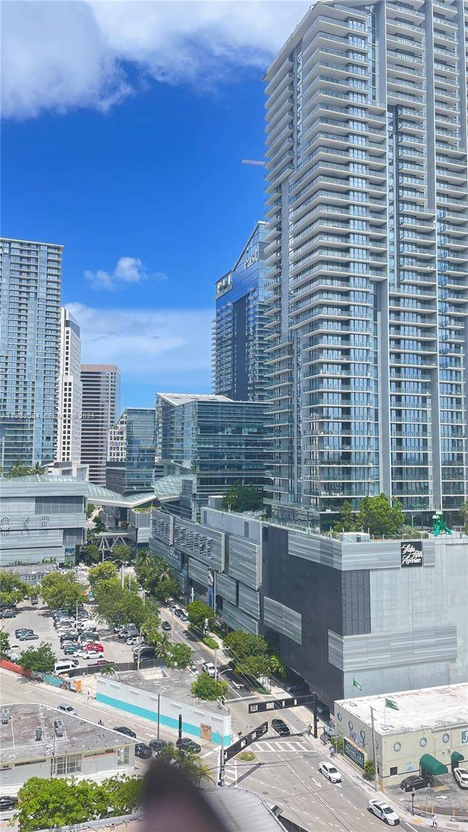 690 SW 1st CtMiami - Condo/Co-Op/Annual,Condo condo unit 1724 - picture