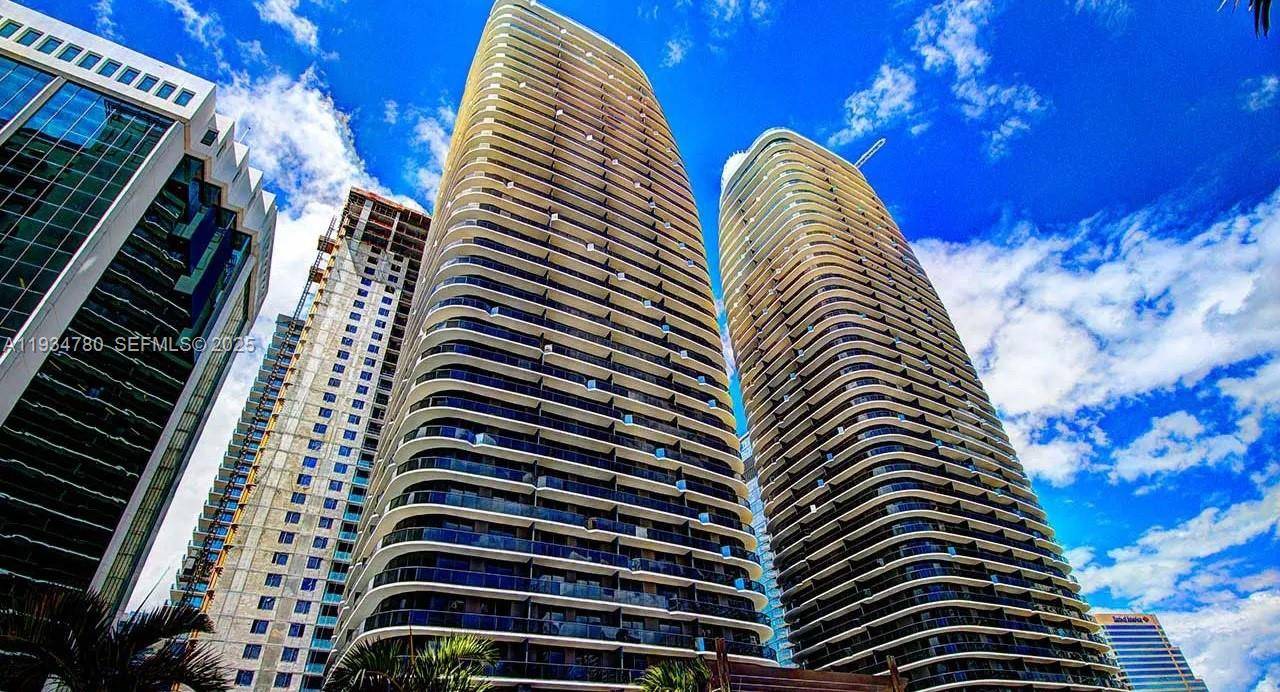 45 SW 9th StMiami - Condo 5+ Stories,Condo condo unit 3210 - picture