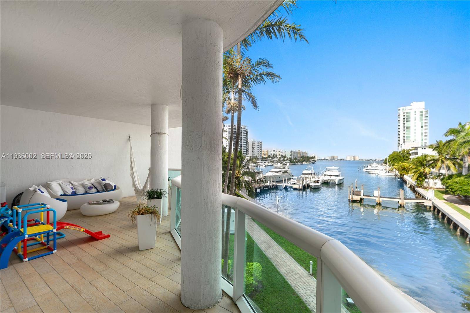 7918 Harbor Island DrNorth Bay Village - Condo 1-4 Stories,Condo condo unit 212 - picture