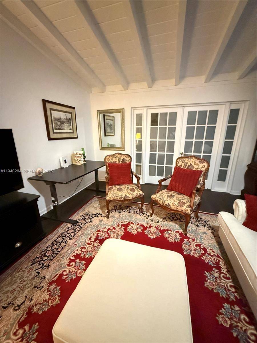 2036 NE 21st AveFort Lauderdale - Single Family-Seasonal,Multi Family condo unit 2 - picture