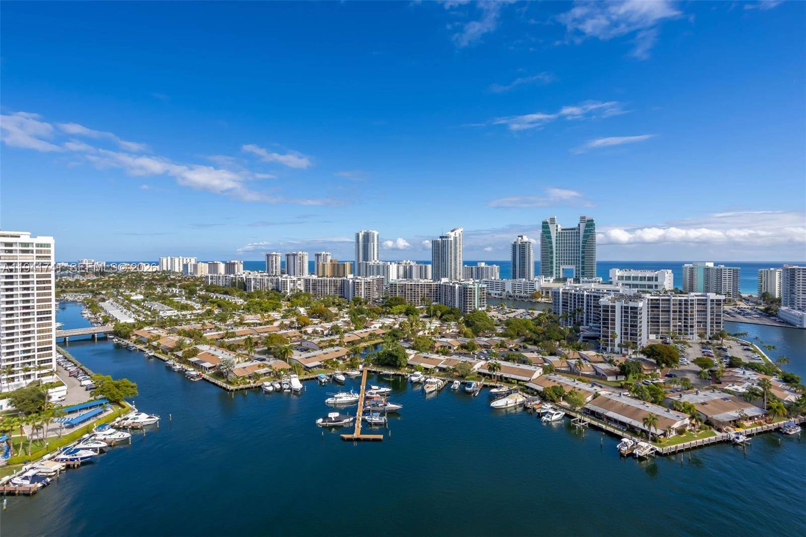 300 Three Islands BlvdHallandale Beach - Condo/Co-Op/Annual,Condo condo unit PH3A - picture