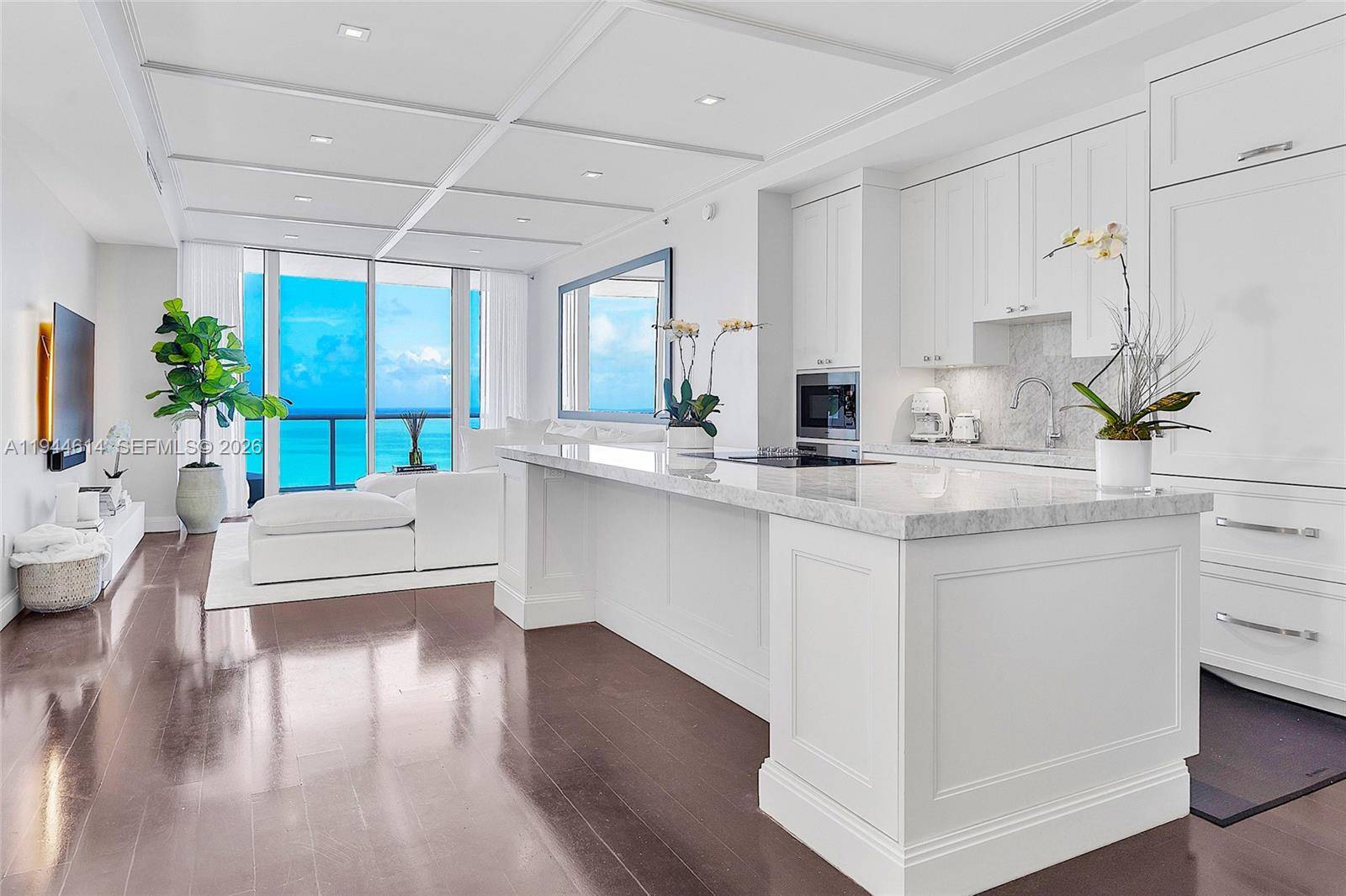 100 S Pointe DrMiami Beach - Condo/Co-Op/Annual,Condo condo unit 2407 - picture