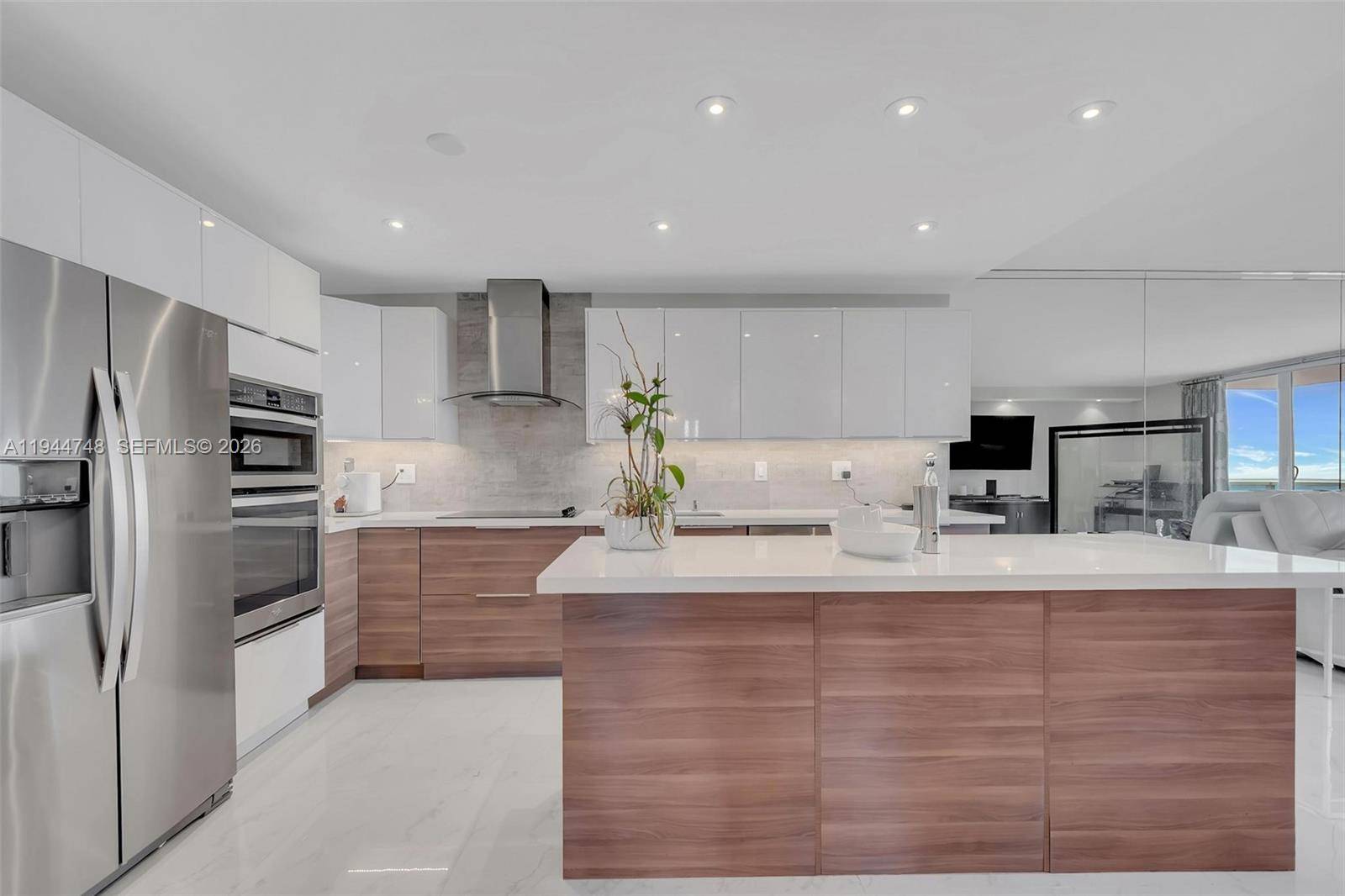 2301 Collins AveMiami Beach - Condo/Co-Op/Seasonal,Condo condo unit 810 - picture