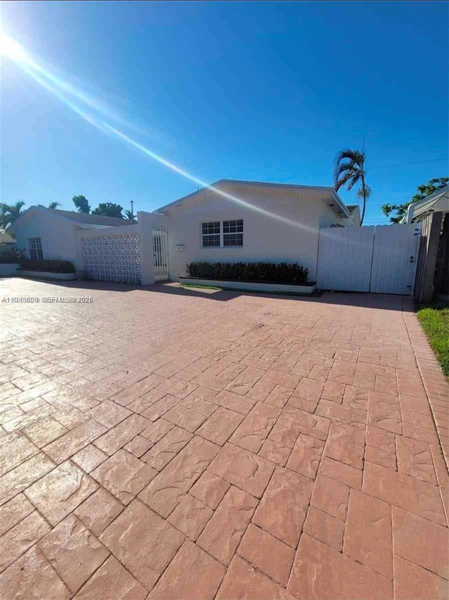12305 SW 42nd StMiami - picture