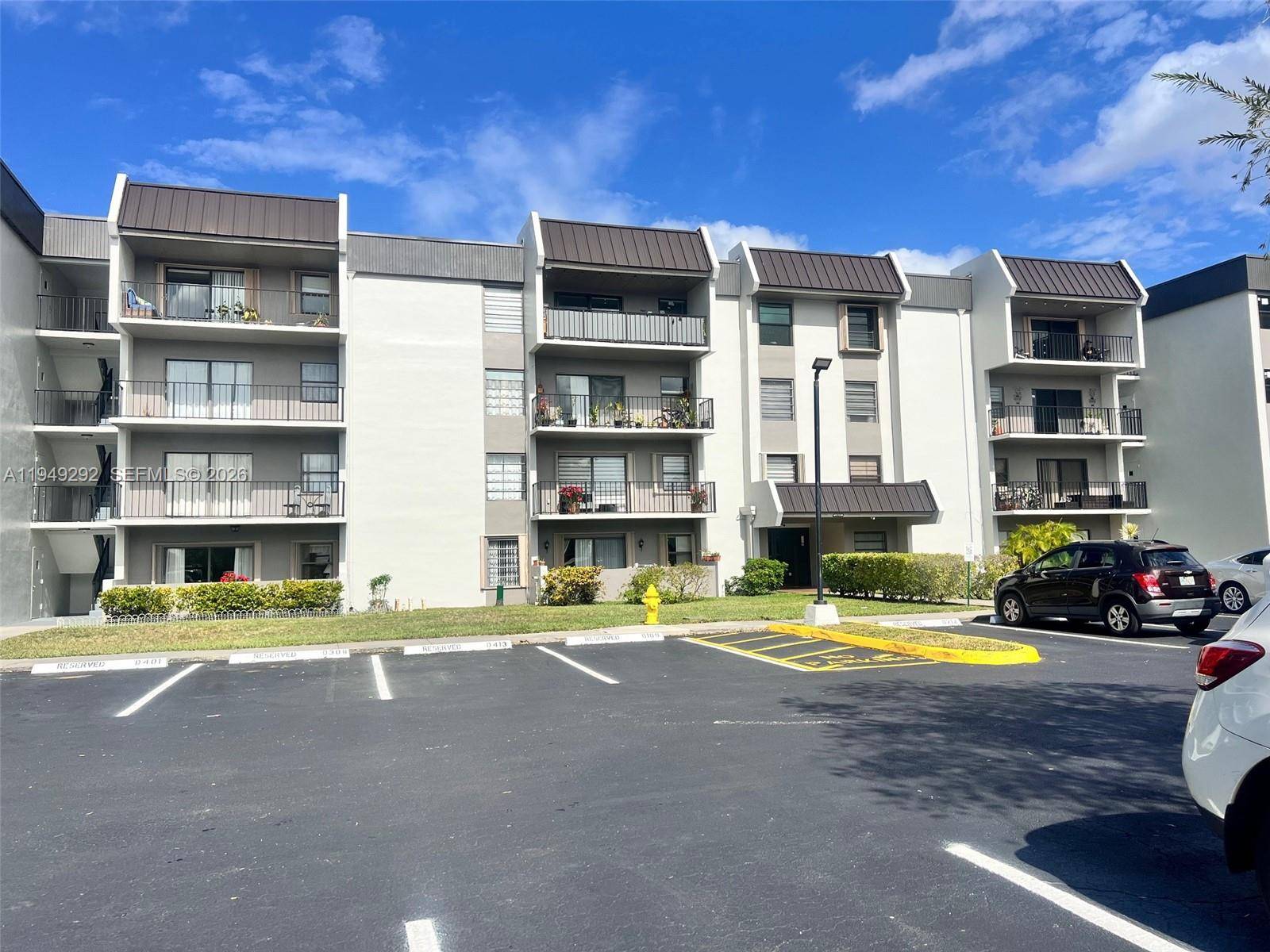 10431 N Kendall DrMiami - Condo 1-4 Stories,Condo condo unit D314 - picture