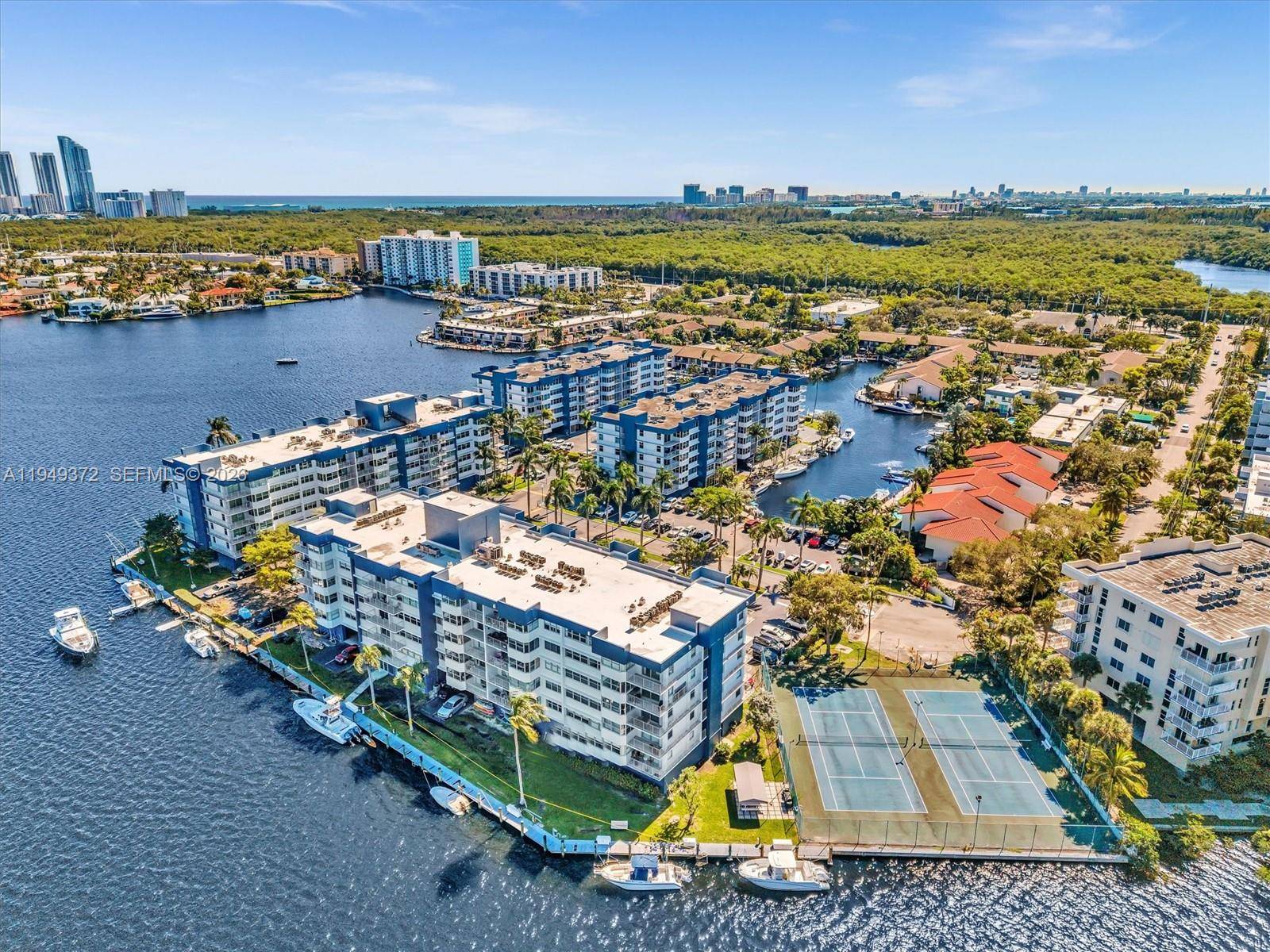 16565 NE 26th AveNorth Miami Beach - Condo 5+ Stories,Condo condo unit 4E - picture