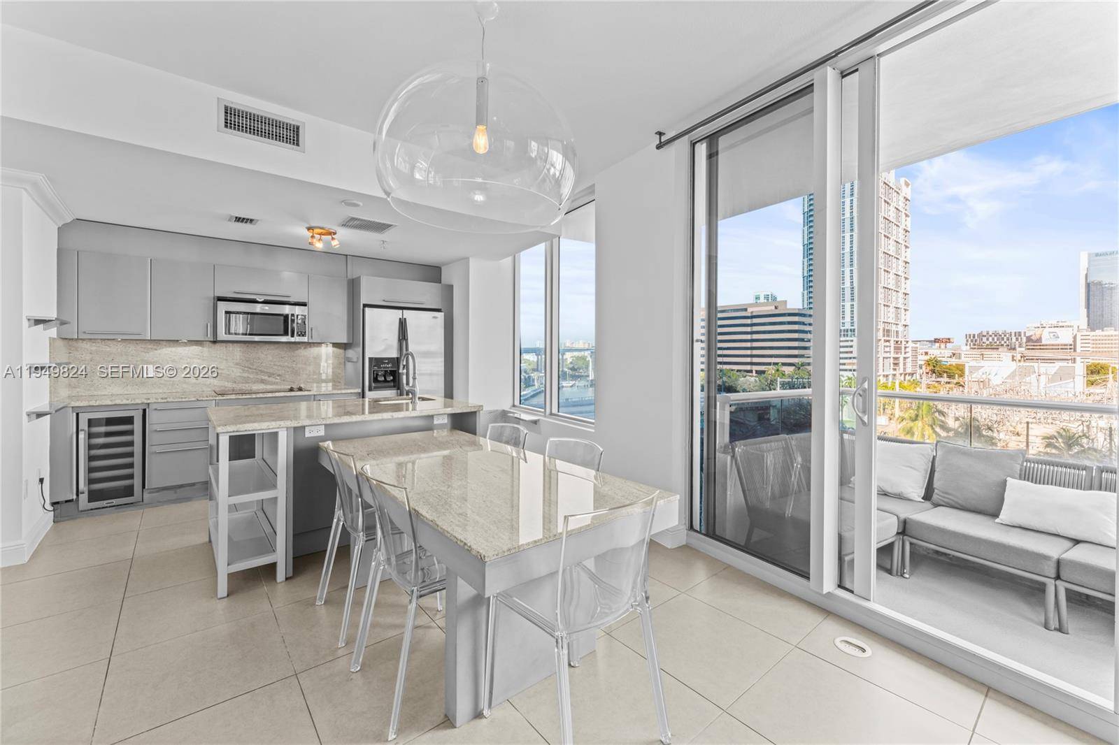 185 SW 7th StMiami - Condo 5+ Stories,Condo condo unit 603 - picture