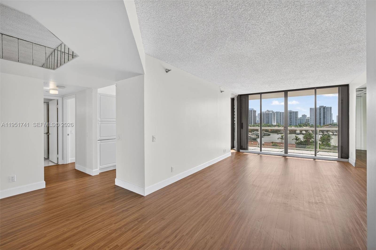 3640 Yacht Club DrAventura - Condo 5+ Stories,Condo condo unit 708 - picture