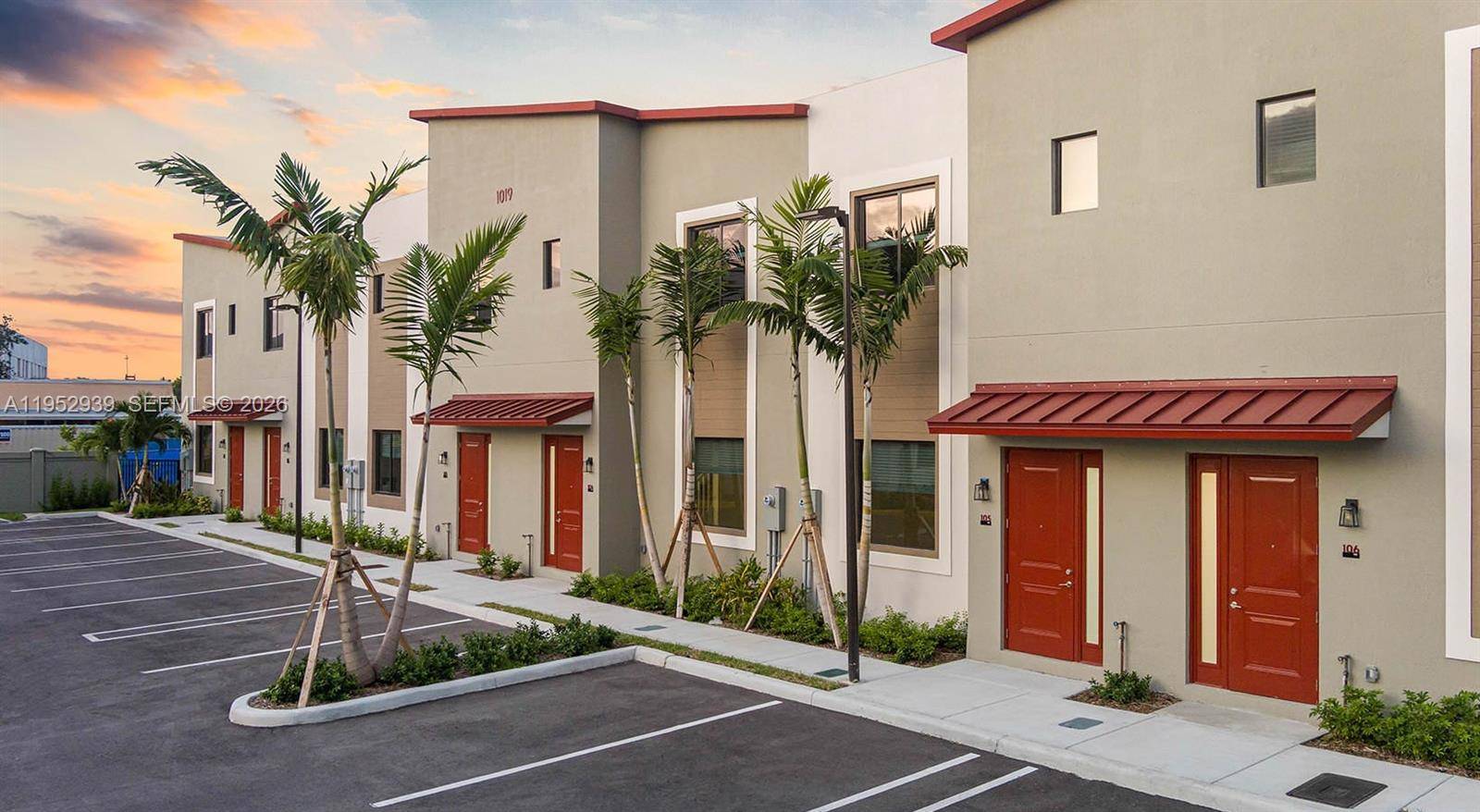 1001 NE 58th StOakland Park - Townhouse/Villa-Annual,Townhouse condo unit B 12-104 - picture