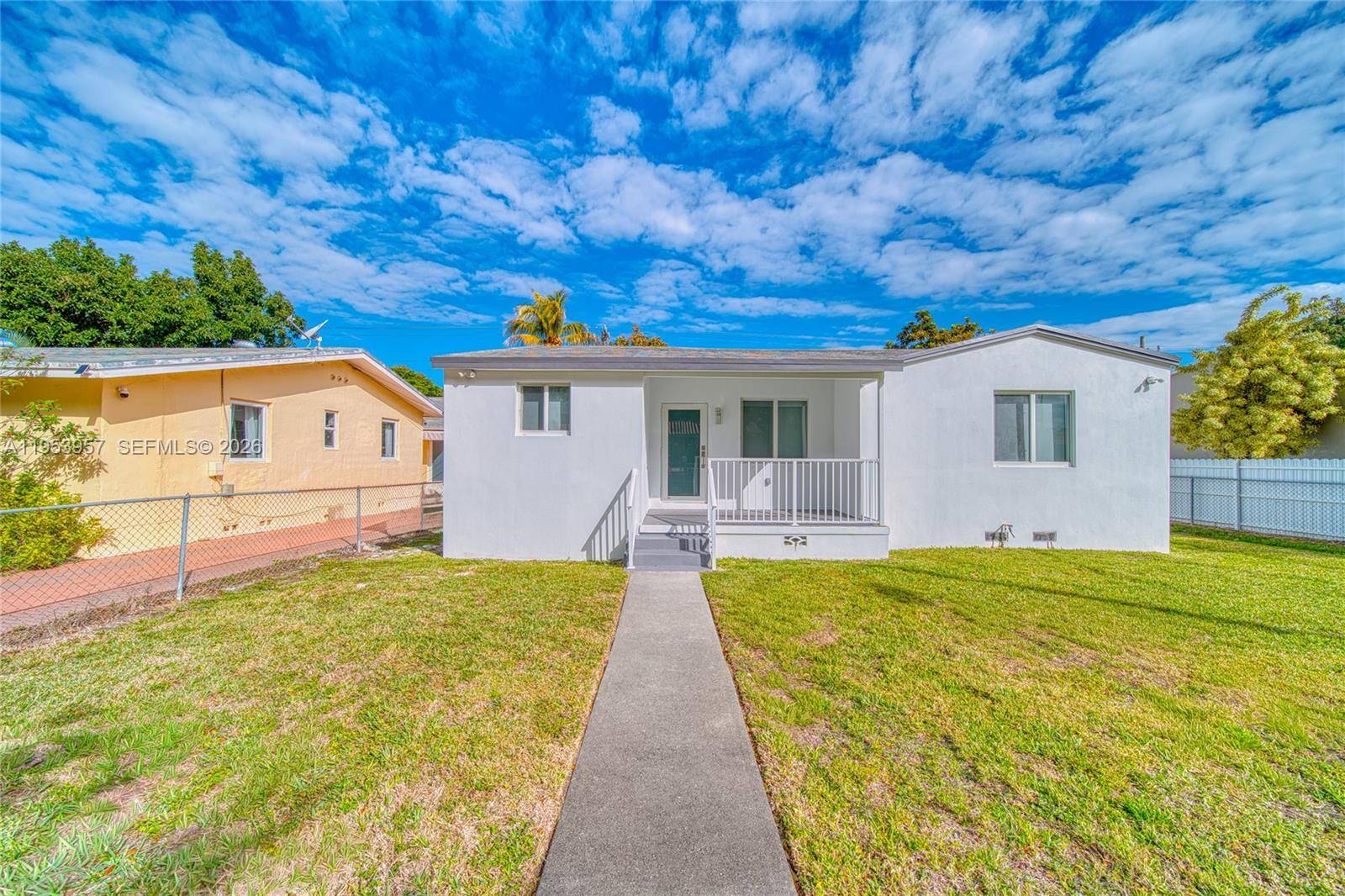 4345 SW 5th TerMiami - picture